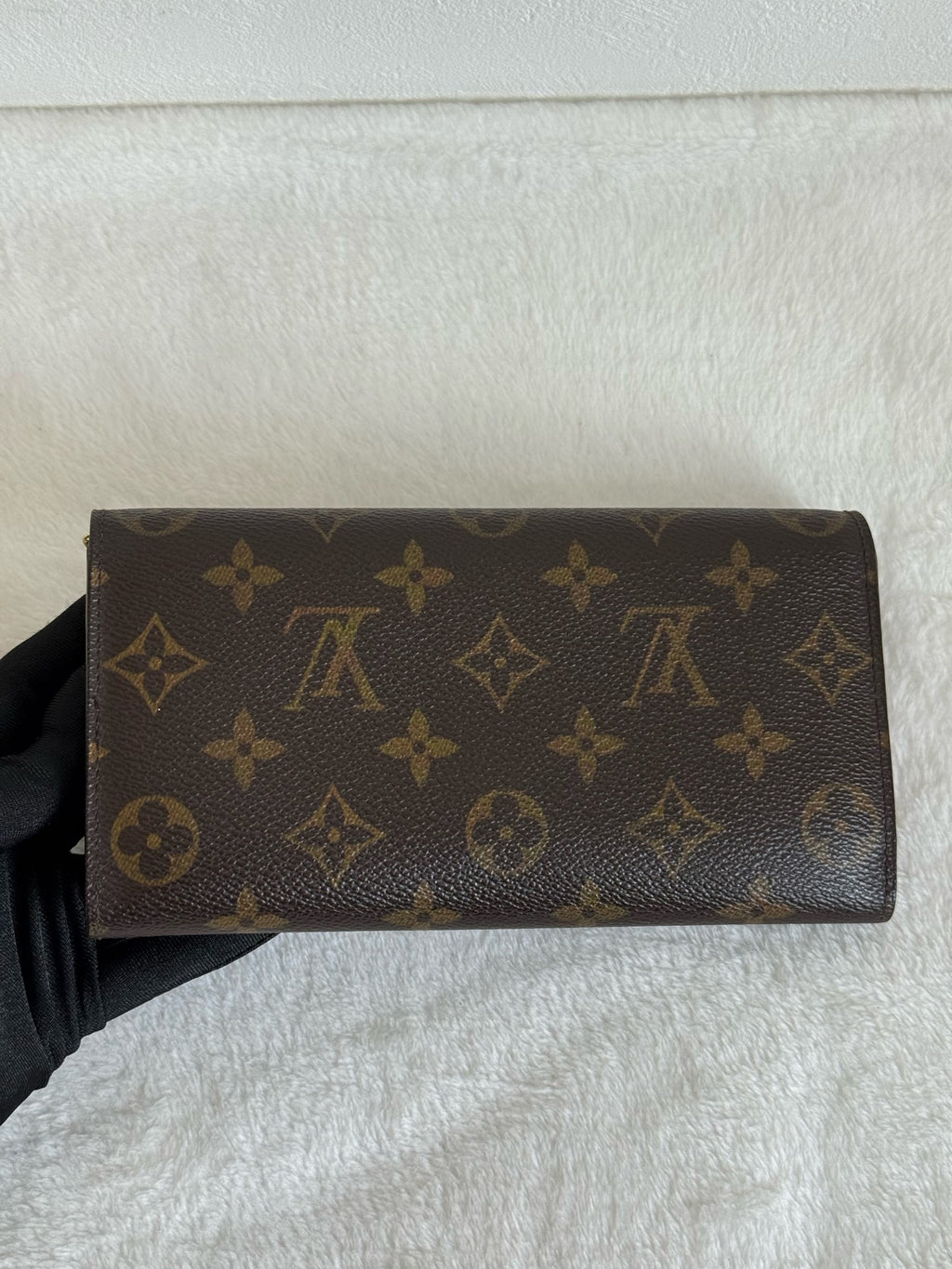 LOUIS VUITTON Monogram wallet
