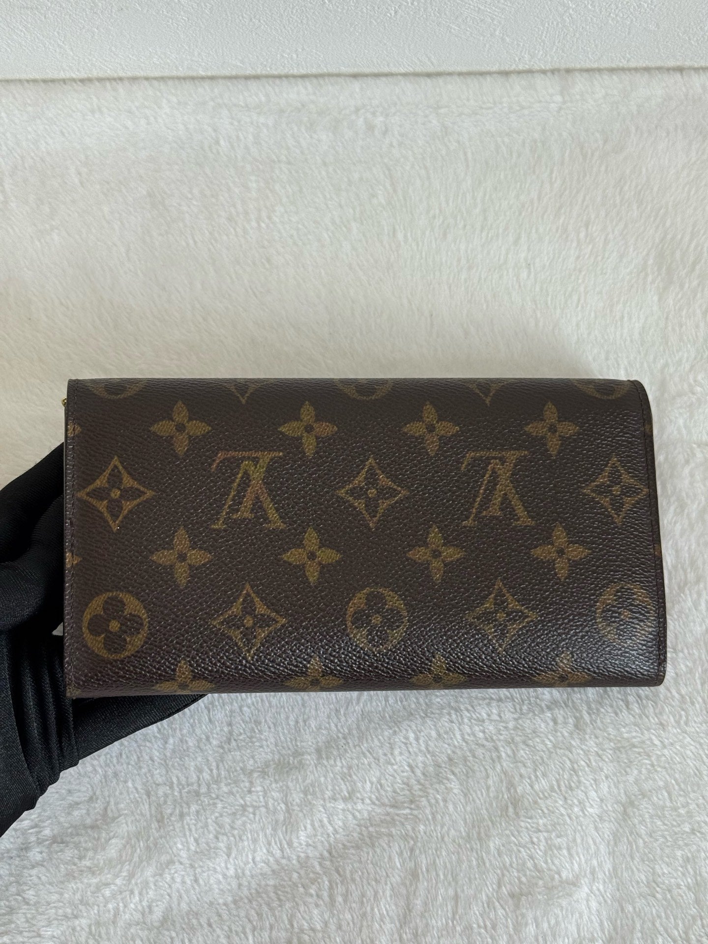 LOUIS VUITTON Monogram wallet
