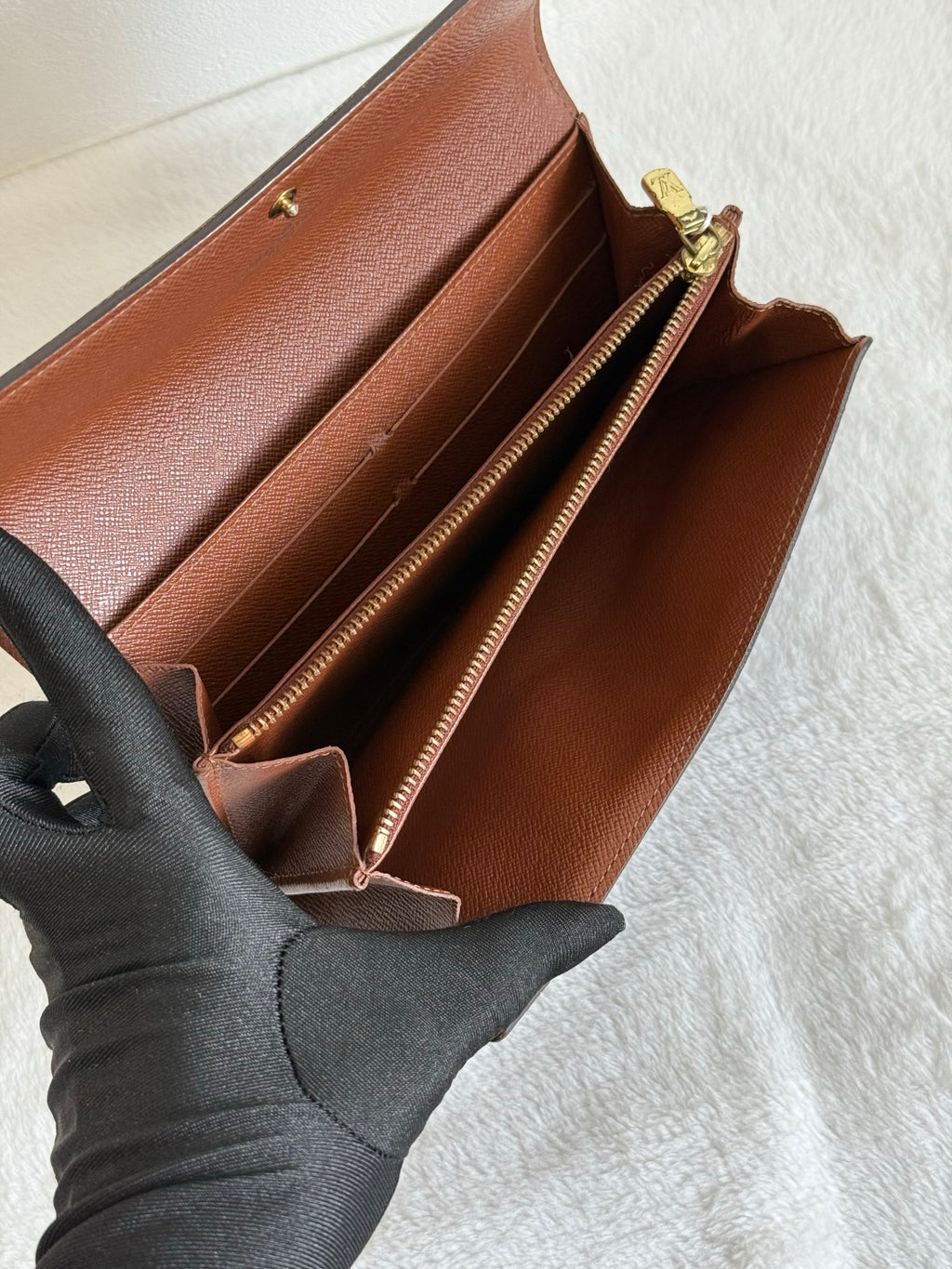 LOUIS VUITTON Monogram wallet