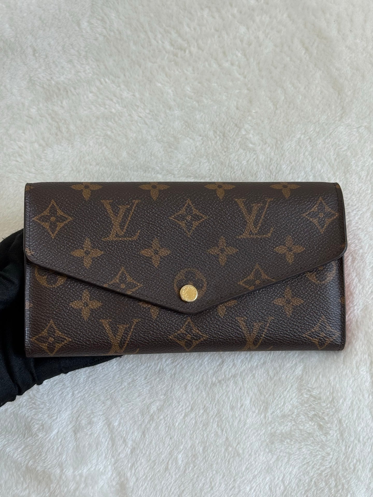 LOUIS VUITTON Monogram Wallet