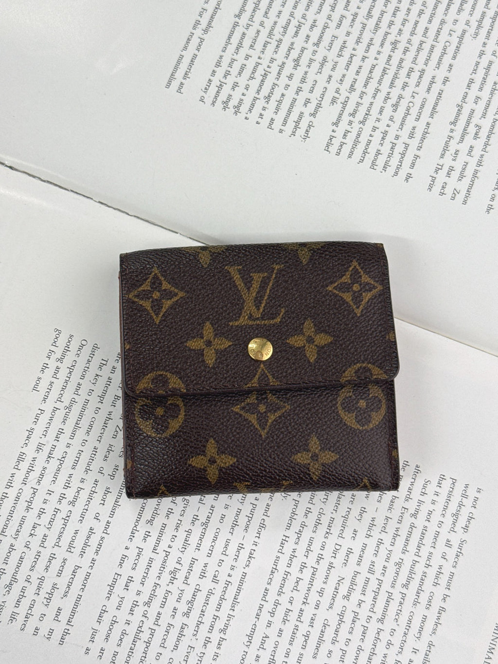 LOUIS VUITTON Monogram wallet