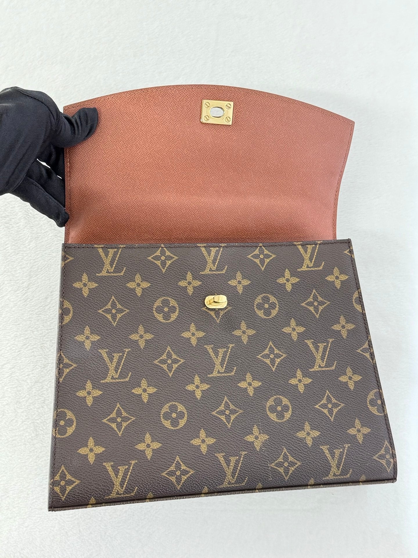 LOUIS VUITTON Monogram Kelly Handbag