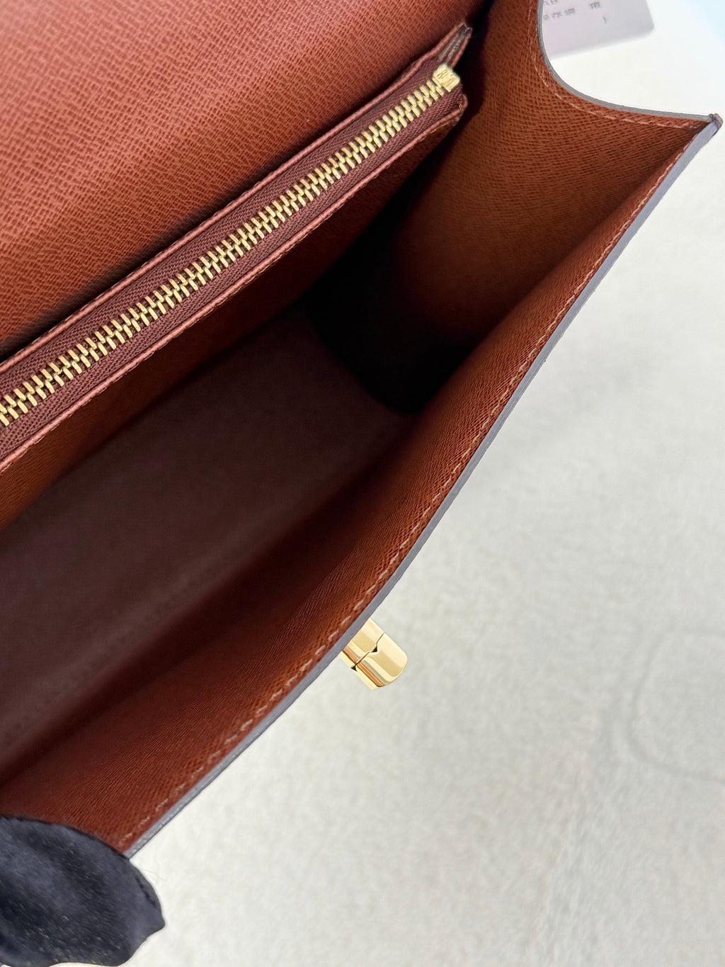LOUIS VUITTON Monogram Kelly Handbag