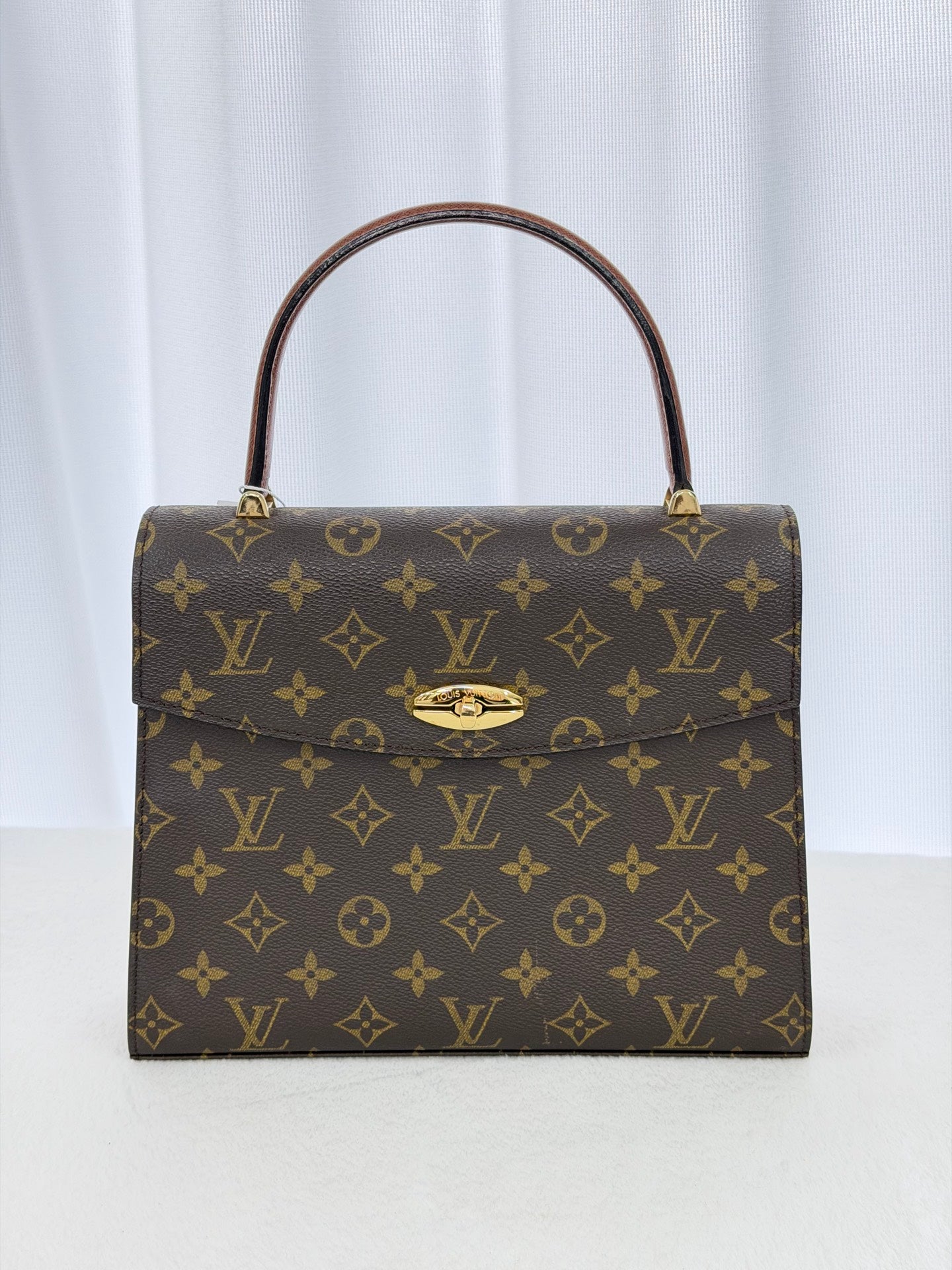 LOUIS VUITTON Monogram Kelly Handbag