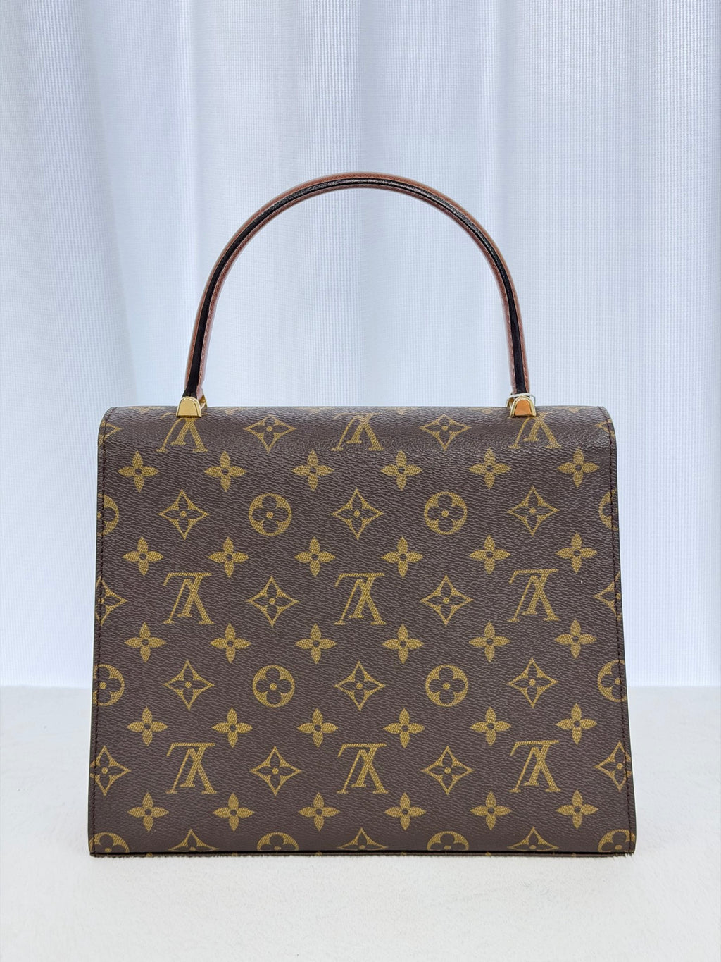 LOUIS VUITTON Monogram Kelly Handbag