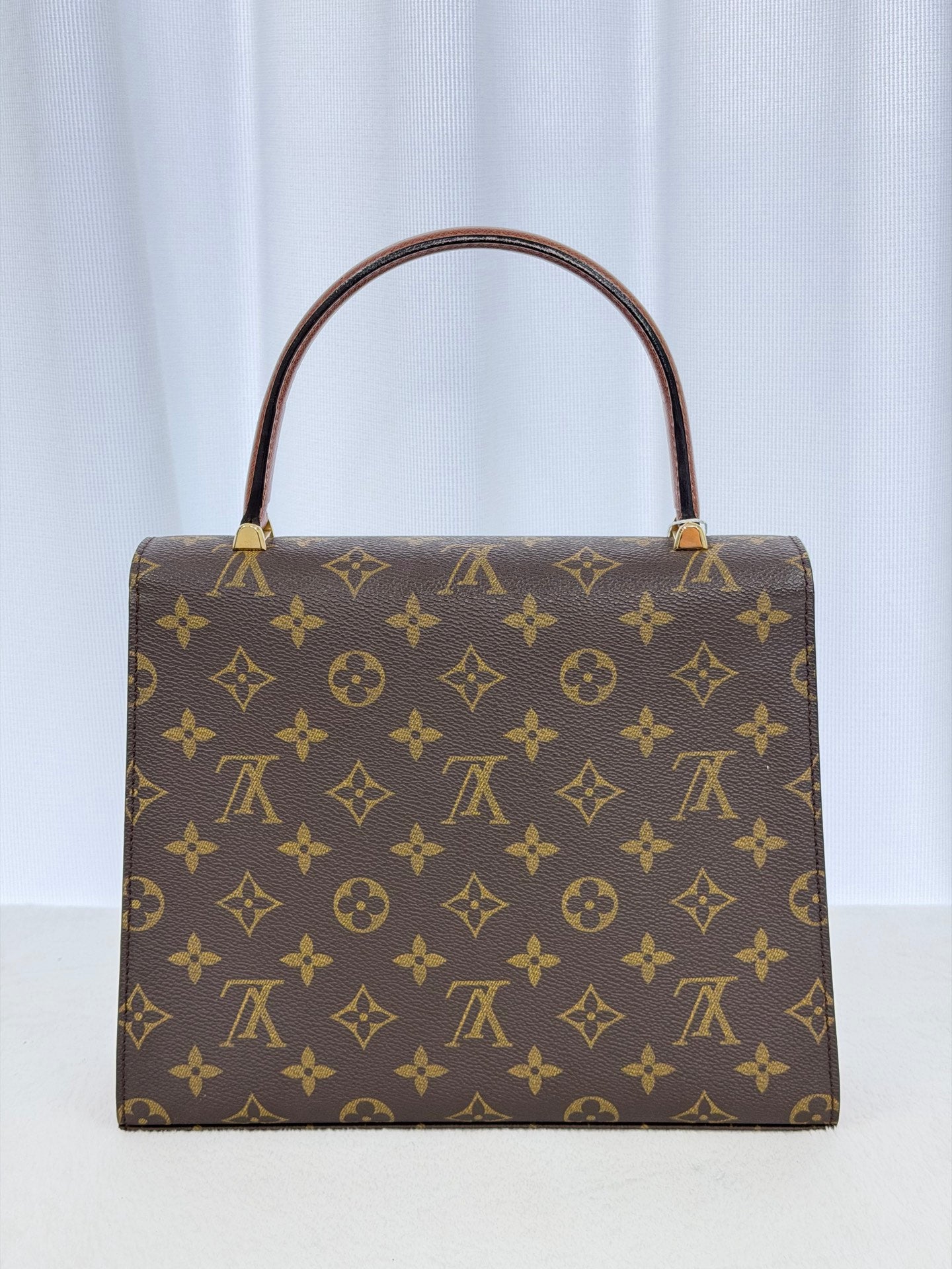 LOUIS VUITTON Monogram Kelly Handbag