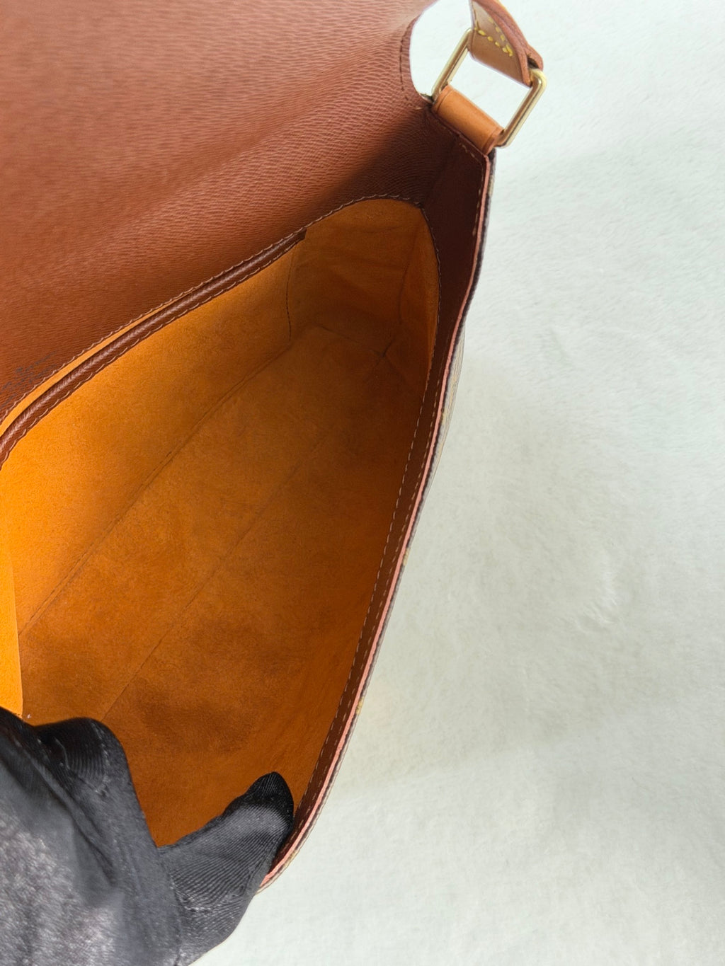 LOUIS VUITTON Monogram Shoulderbag