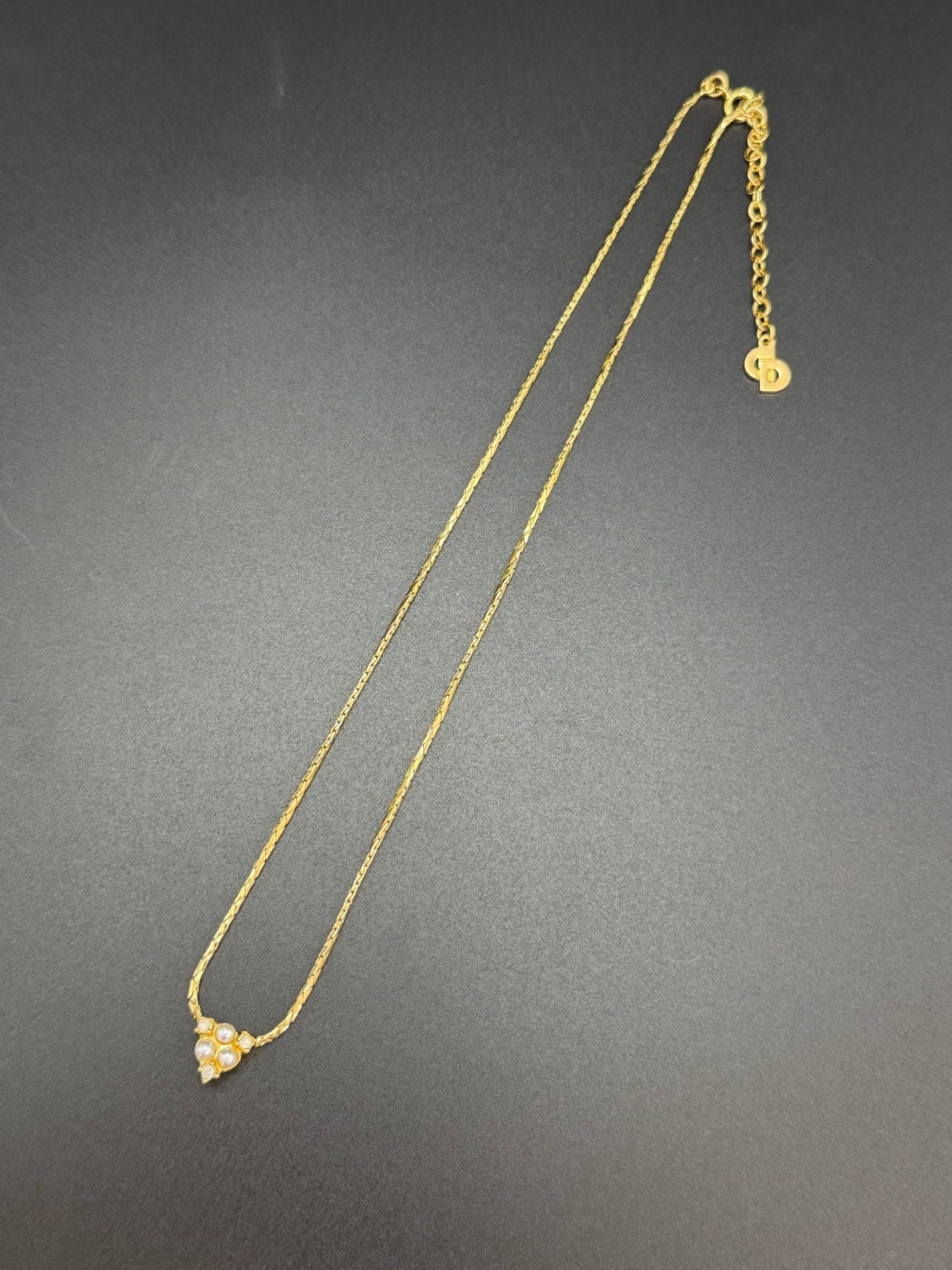 CHRISTIAN DIOR Pre-loved Pearl Necklace