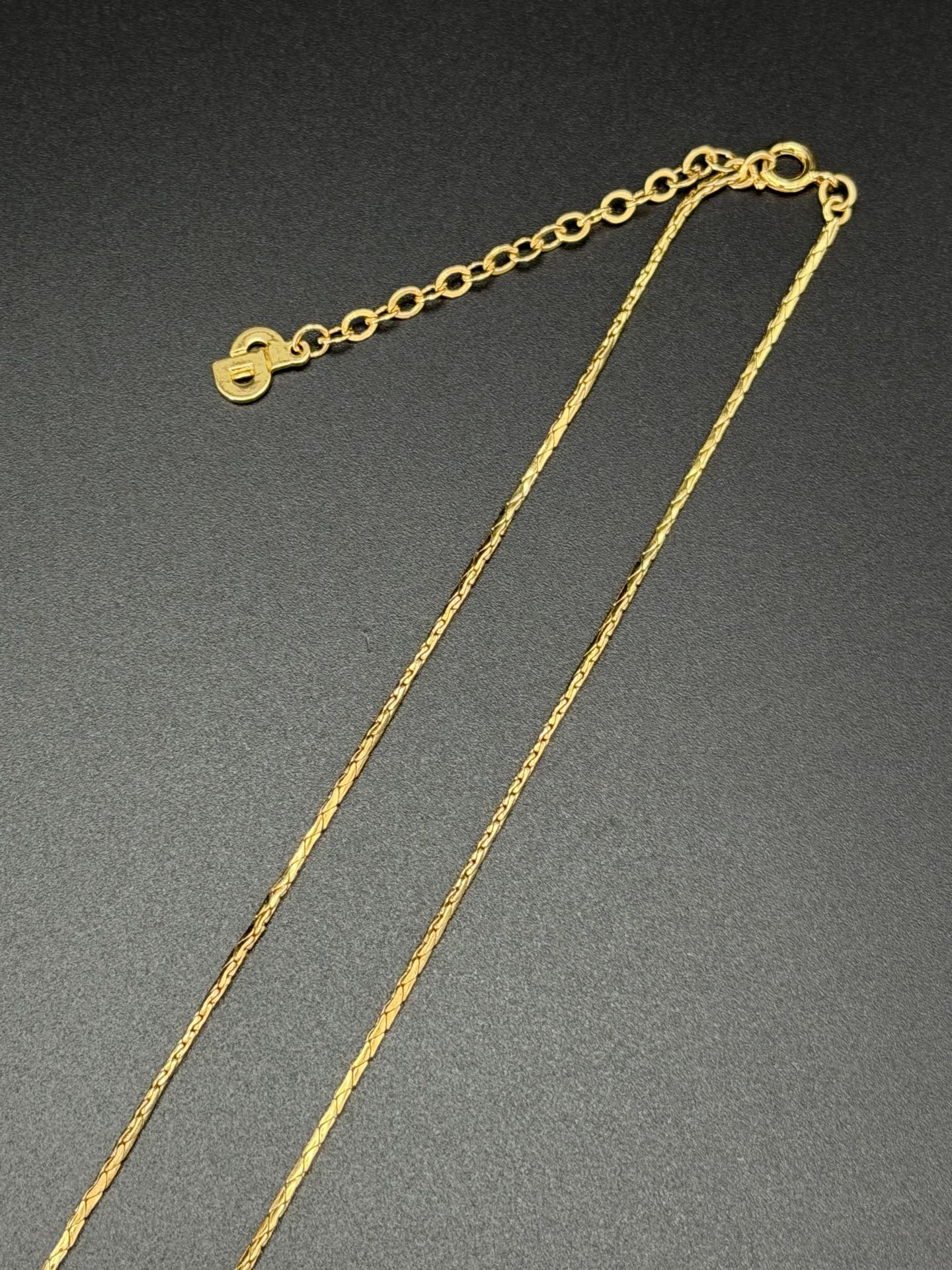 CHRISTIAN DIOR Pre-loved Pearl Necklace