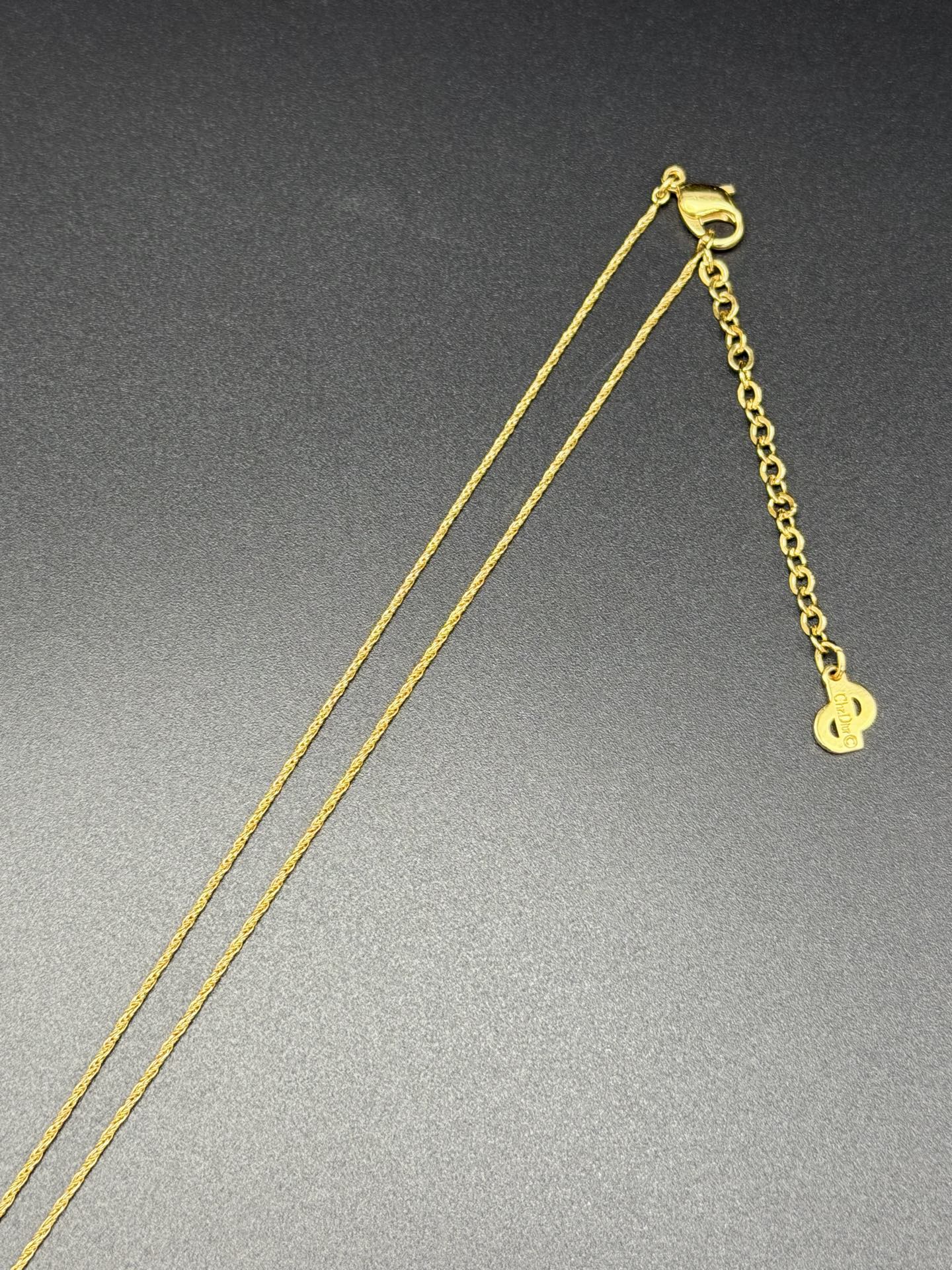 DIOR  Highheel pendent Vintage necklace