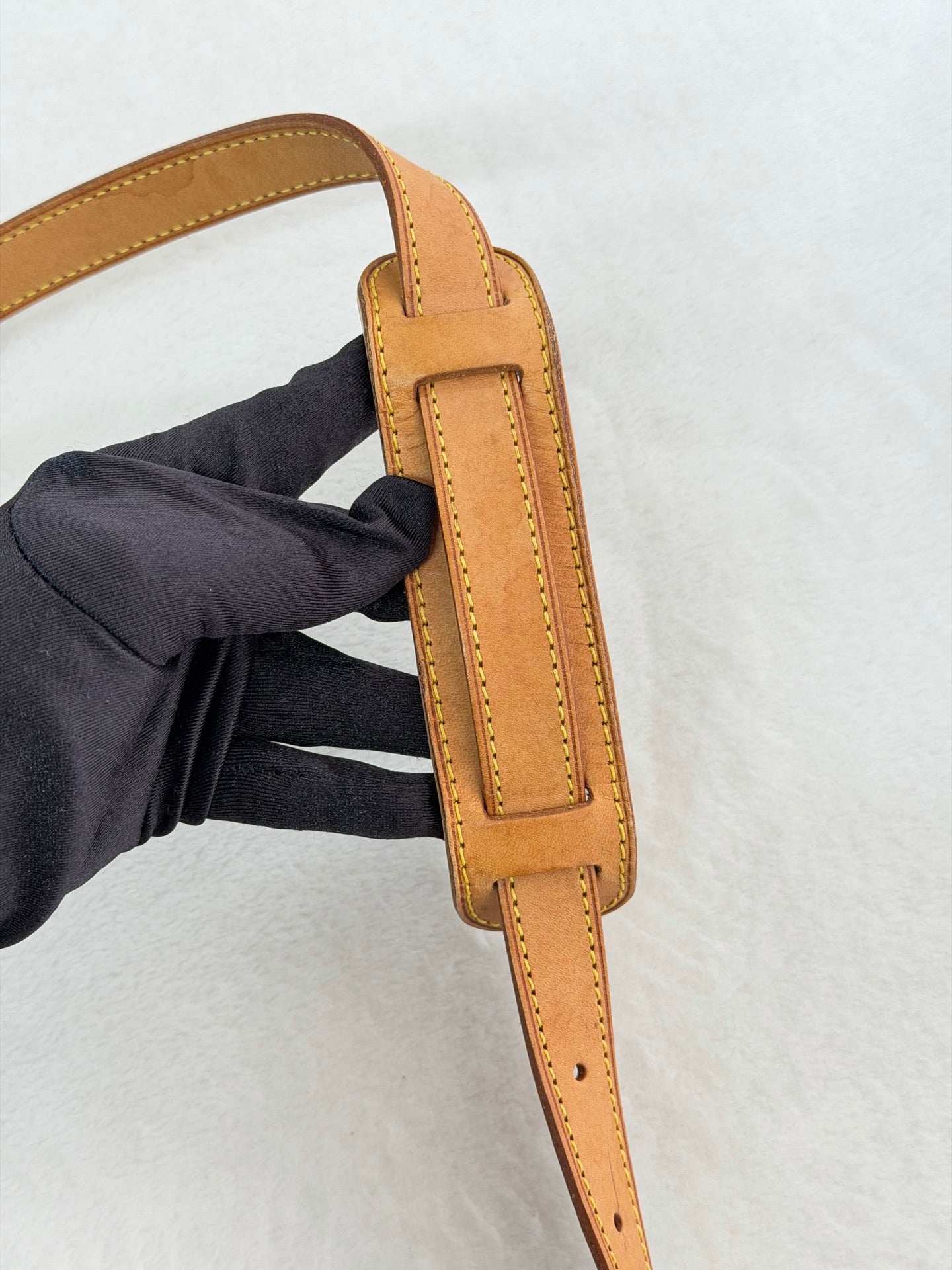 LOUIS VUITTON Monogram Shoulder bag