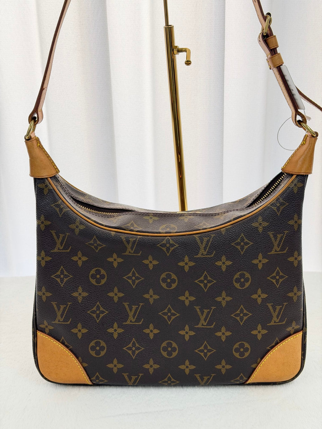 LOUIS VUITTON Monogram Shoulder bag