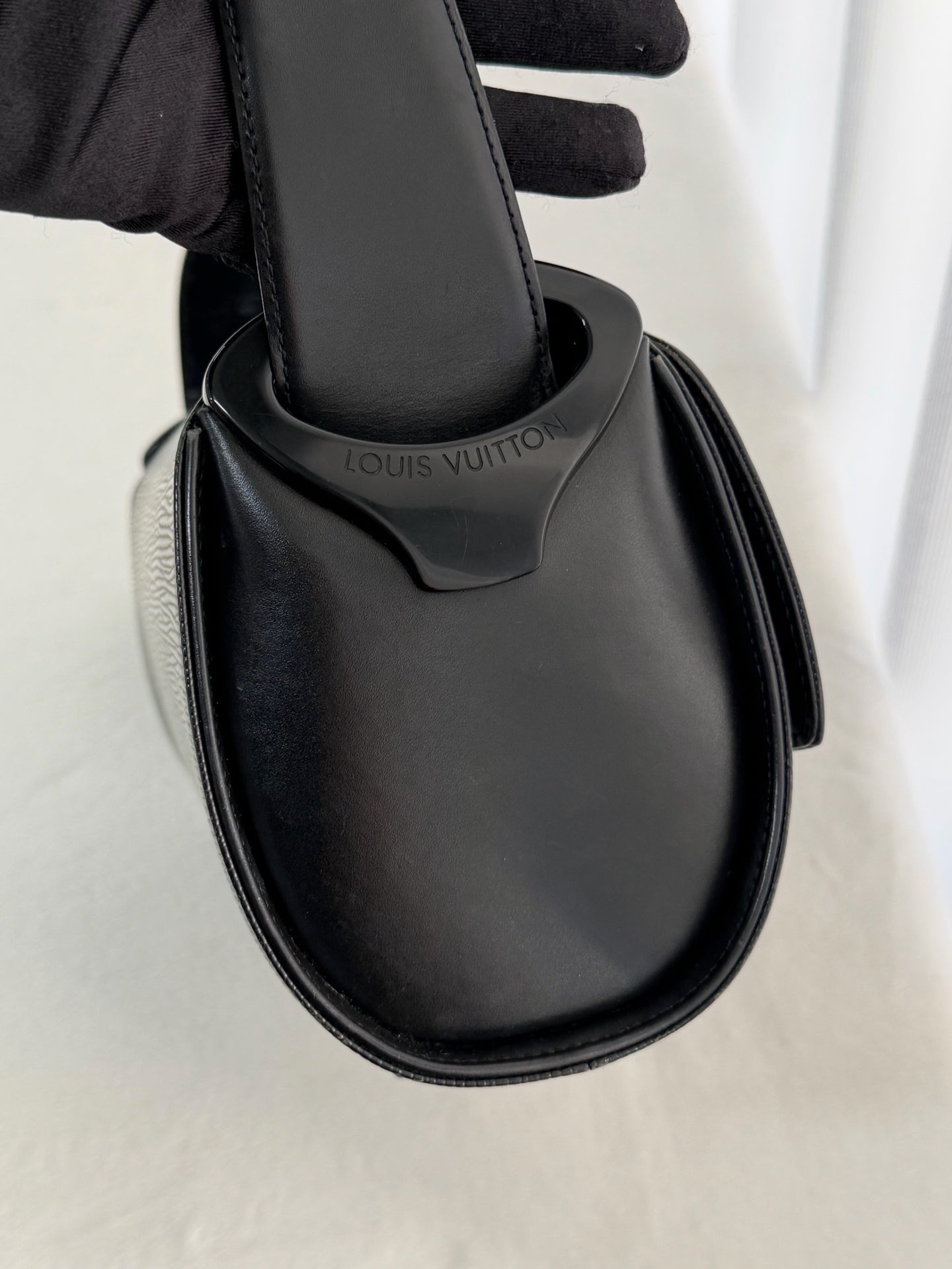 LOUIS VUITTON Epi Boston Shoulderbag