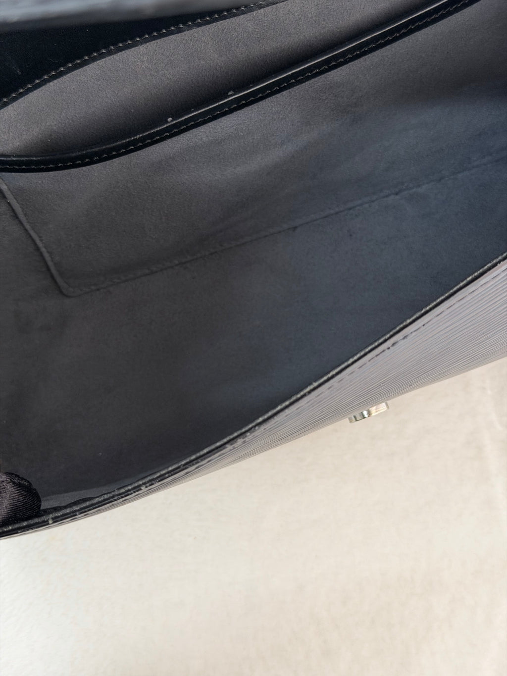 LOUIS VUITTON Epi Boston Shoulderbag