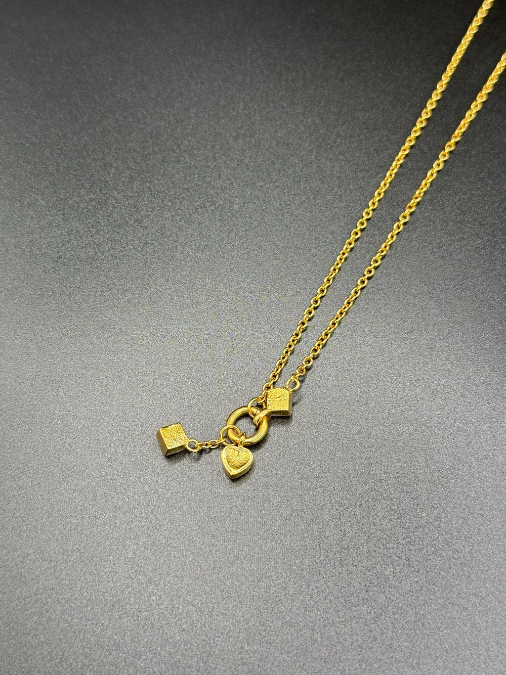 CHRISTIAN DIOR Rhinestone Vintage necklace