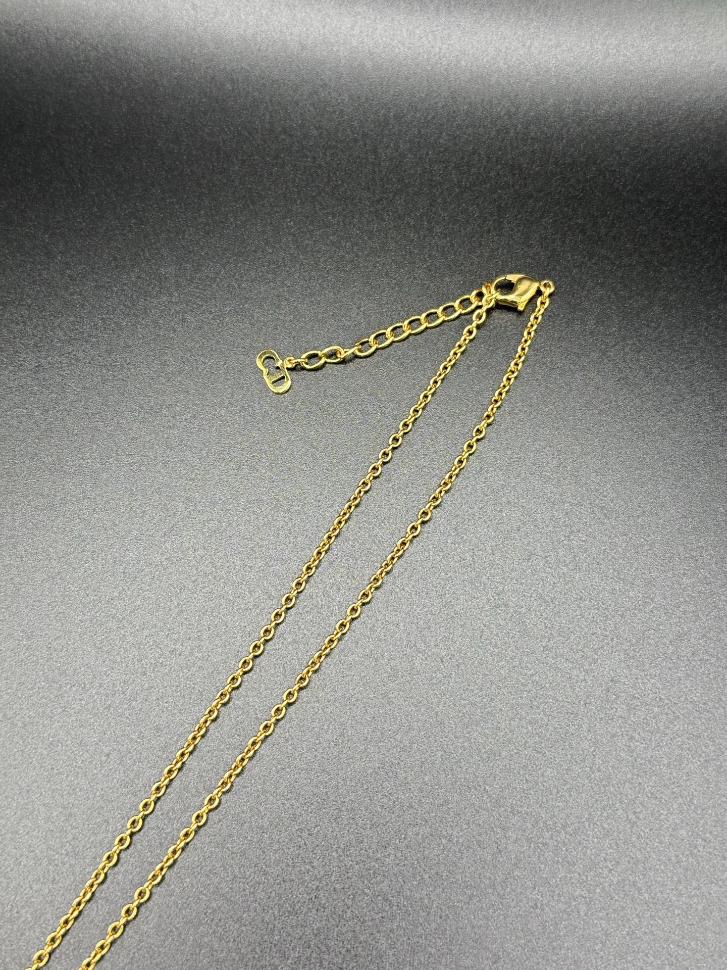 CHRISTIAN DIOR Rhinestone Vintage necklace