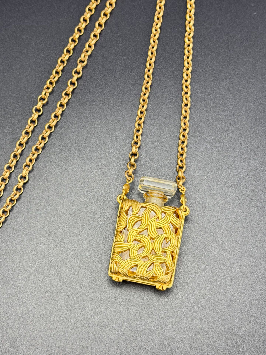 COCO CHANEL Perfume bottle pendent Necklace