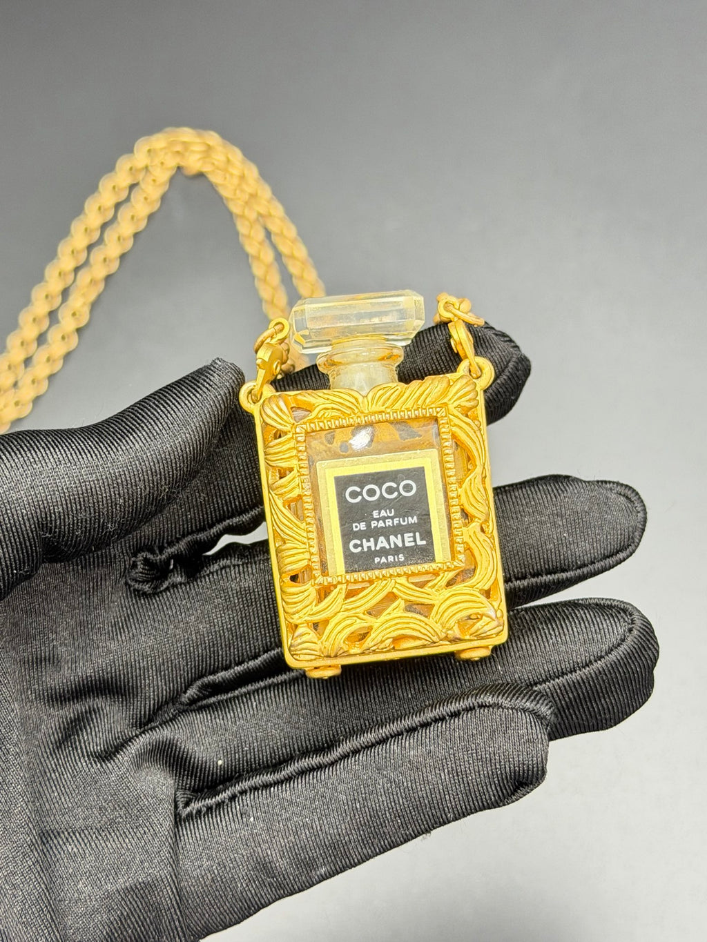 COCO CHANEL Perfume bottle pendent Necklace