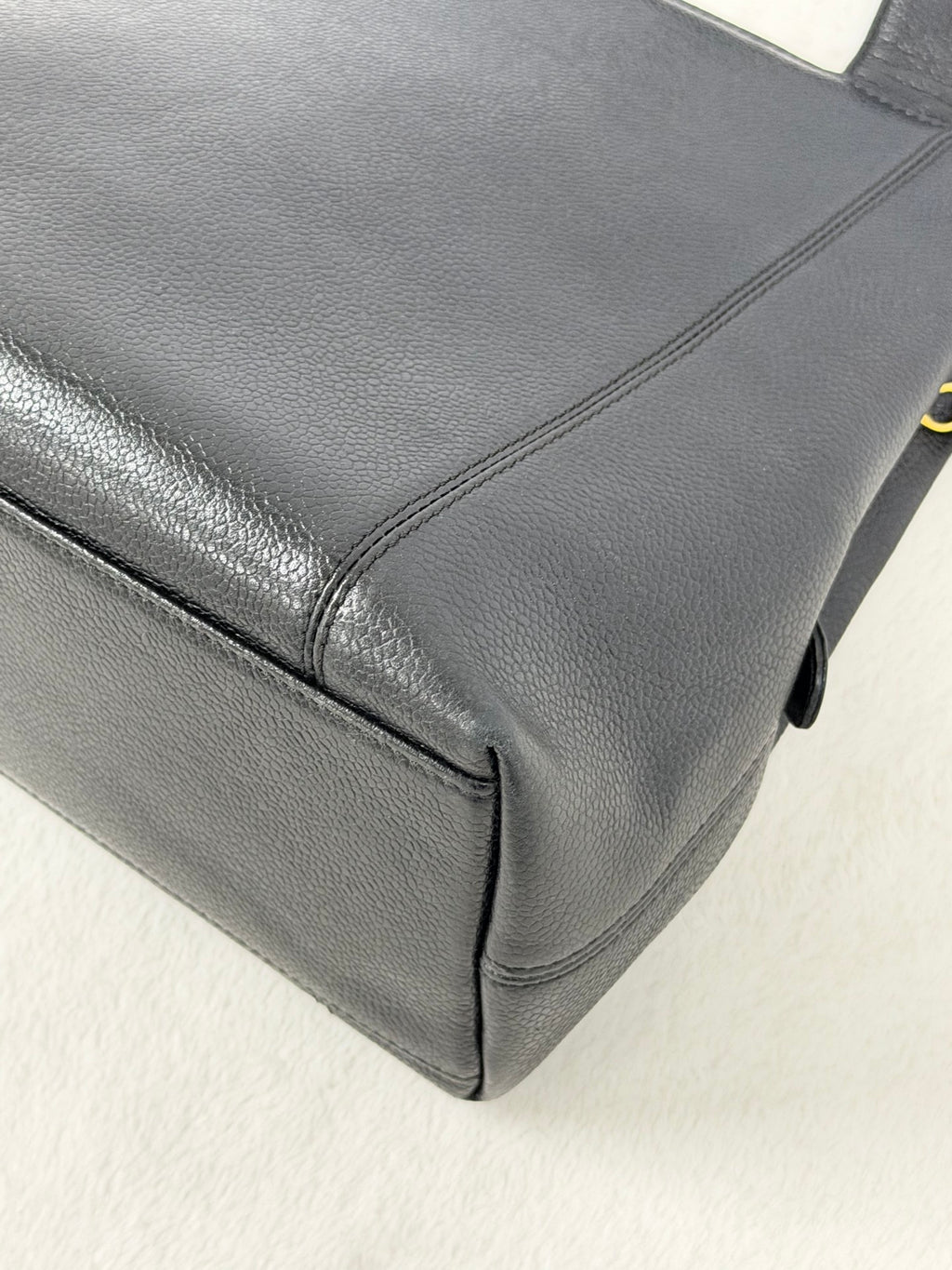 CHANEL Cavier Cerf Handbag