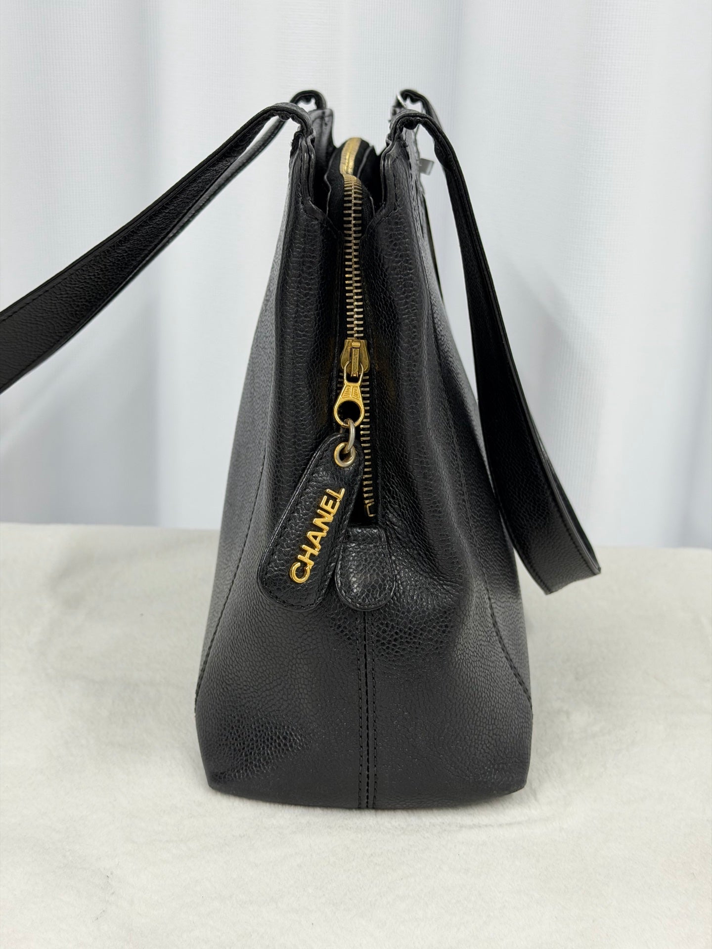 CHANEL Cavier Cerf Handbag