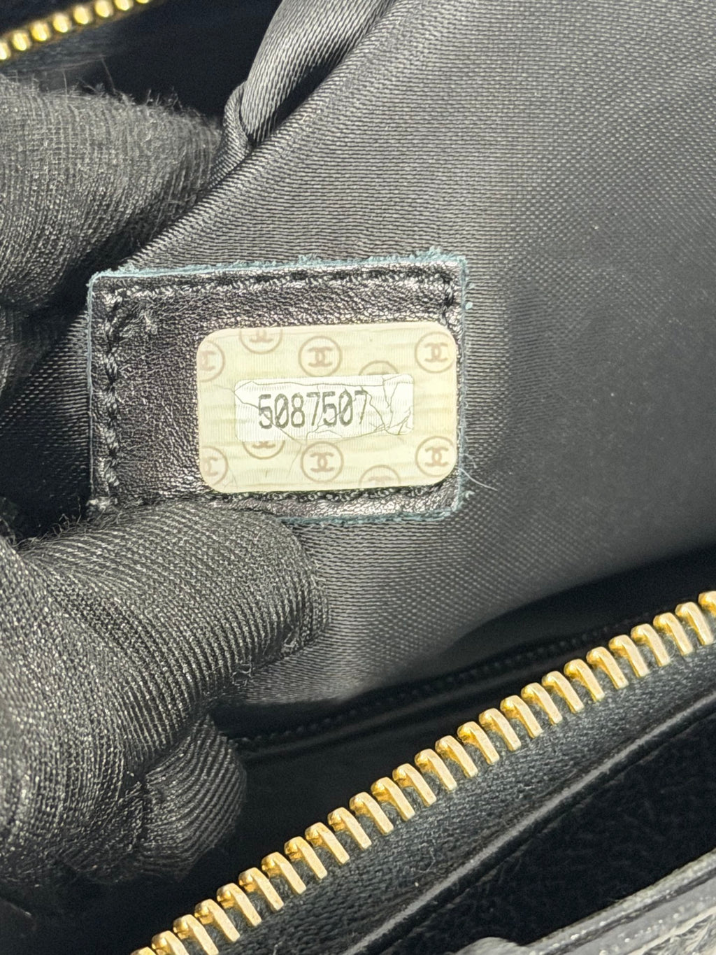 CHANEL Cavier Cerf Handbag