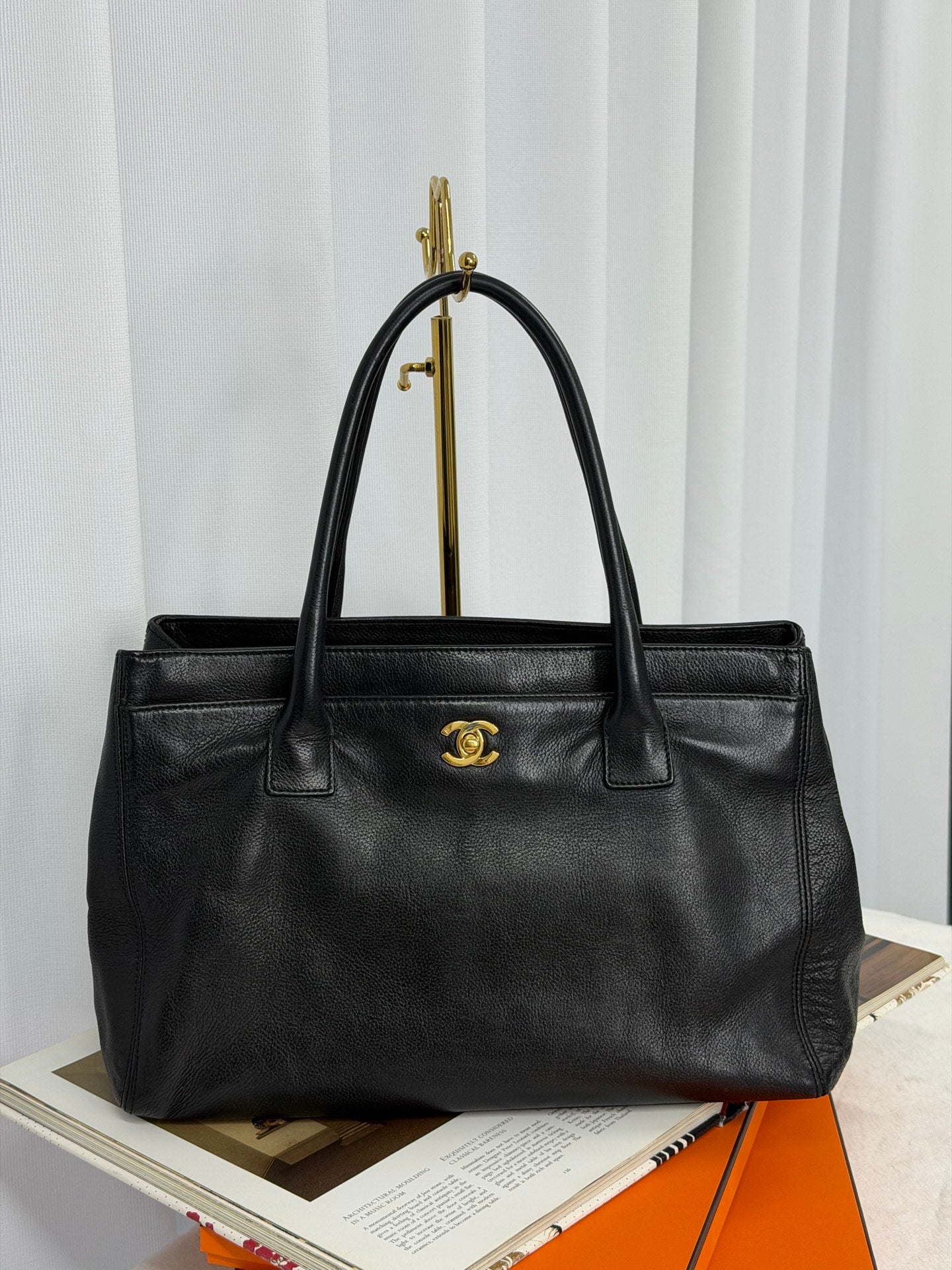 CHANEL Cavier Cerf Handbag