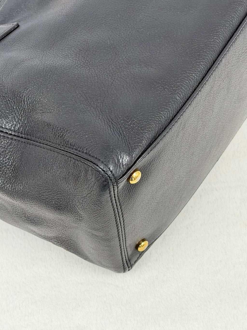 CHANEL Cavier Cerf Handbag