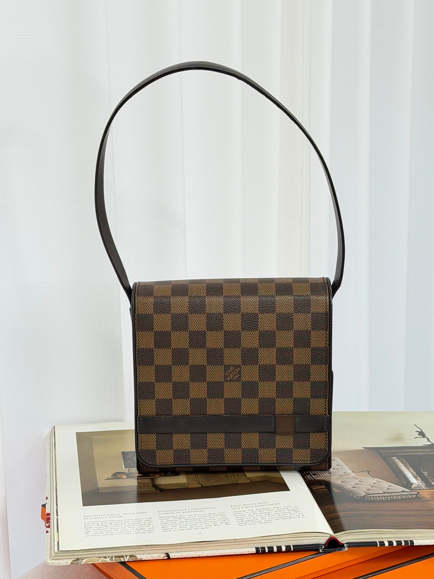 LOUIS VUITTON Damier Shoulder bag