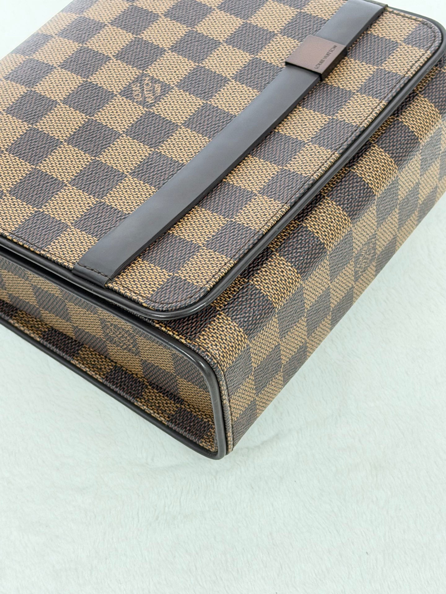 LOUIS VUITTON Damier Shoulder bag