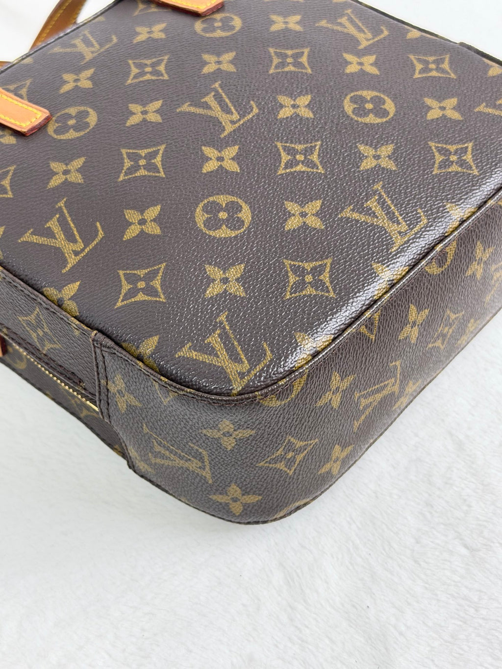 LOUIS VUITTON Monogram Shoulderbag