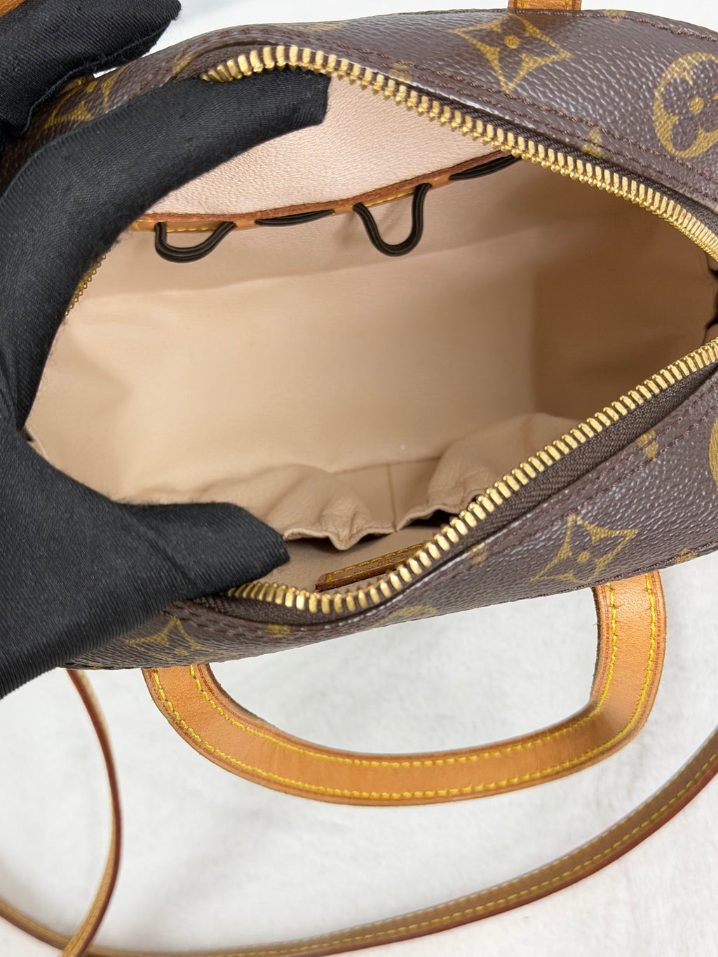 LOUIS VUITTON Monogram Shoulderbag