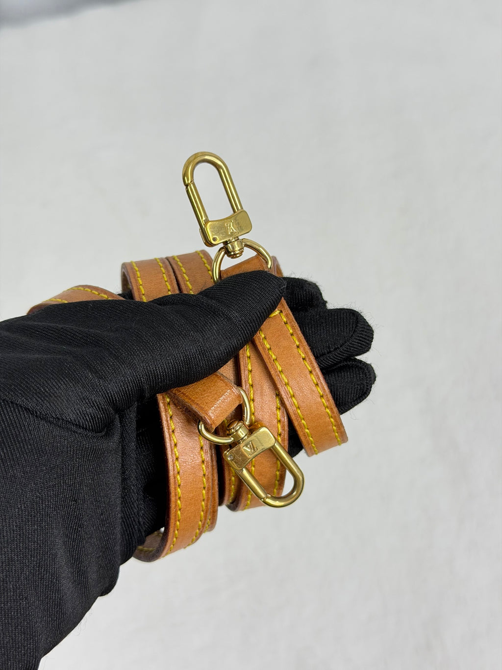 LOUIS VUITTON Monogram Shoulderbag