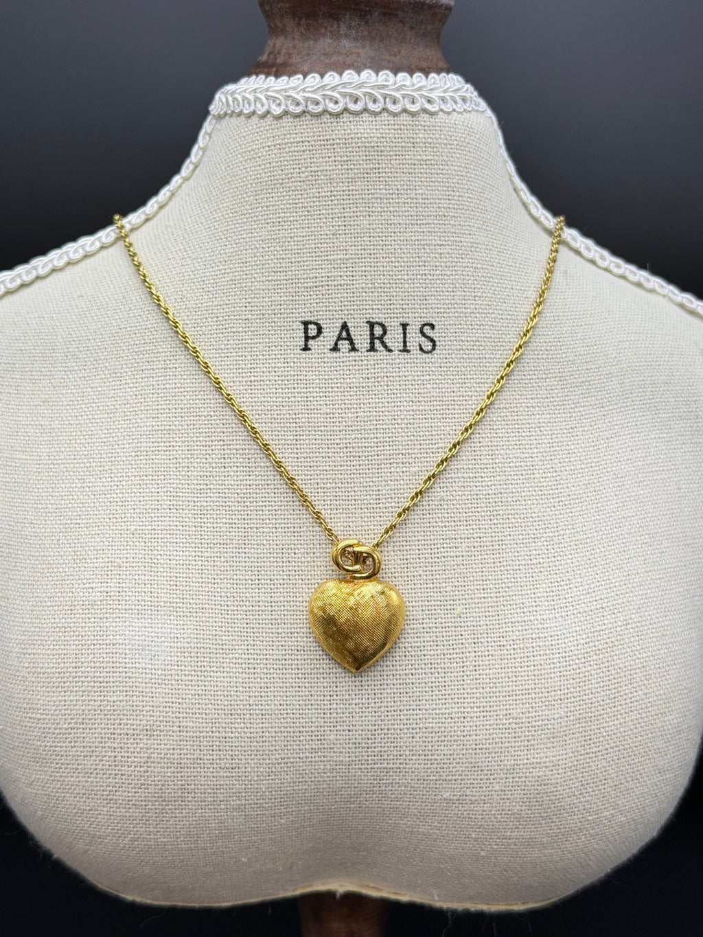 CHRISTIAN DIOR  Heart-shaped Necklace