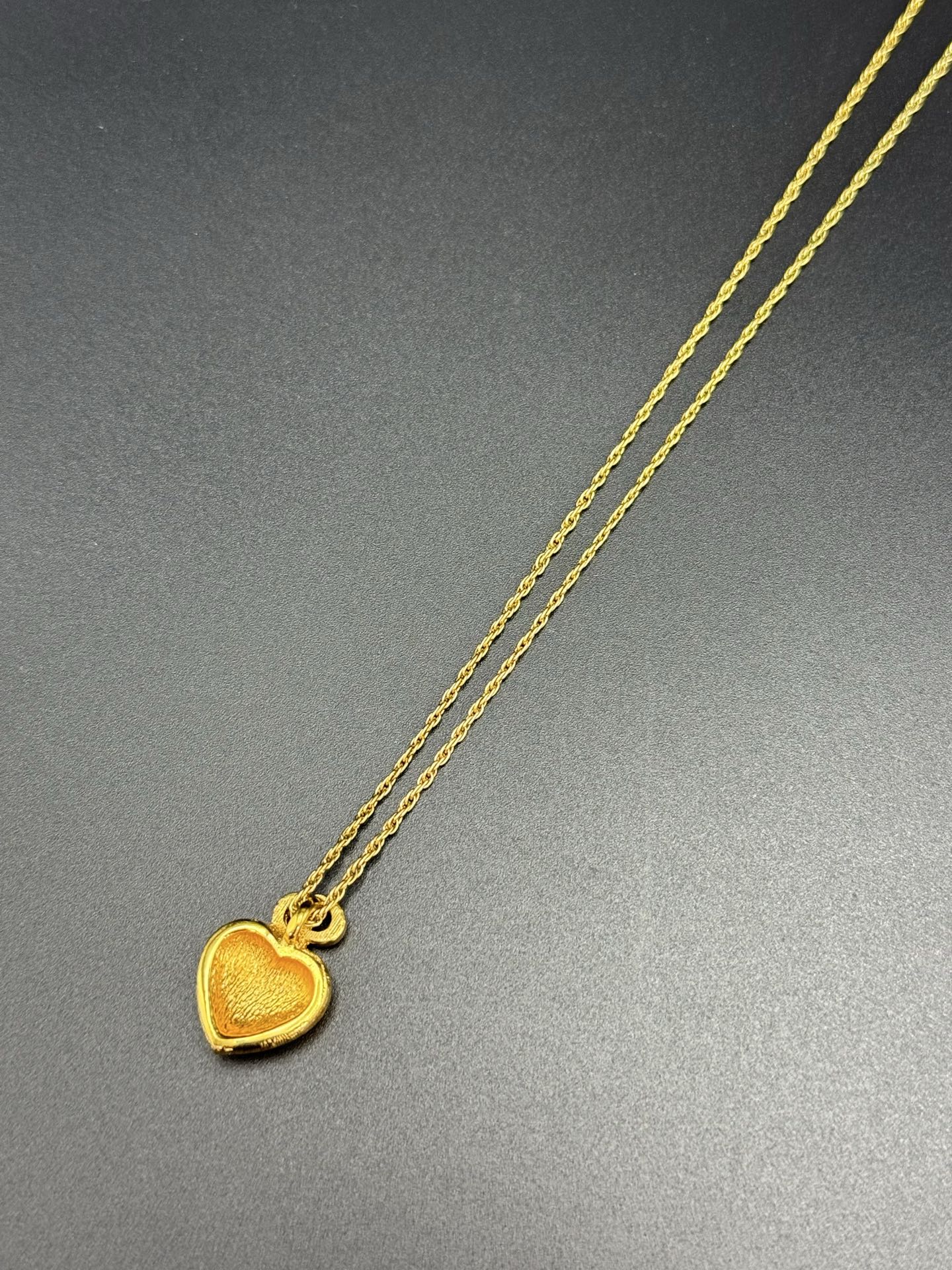 CHRISTIAN DIOR  Heart-shaped Necklace
