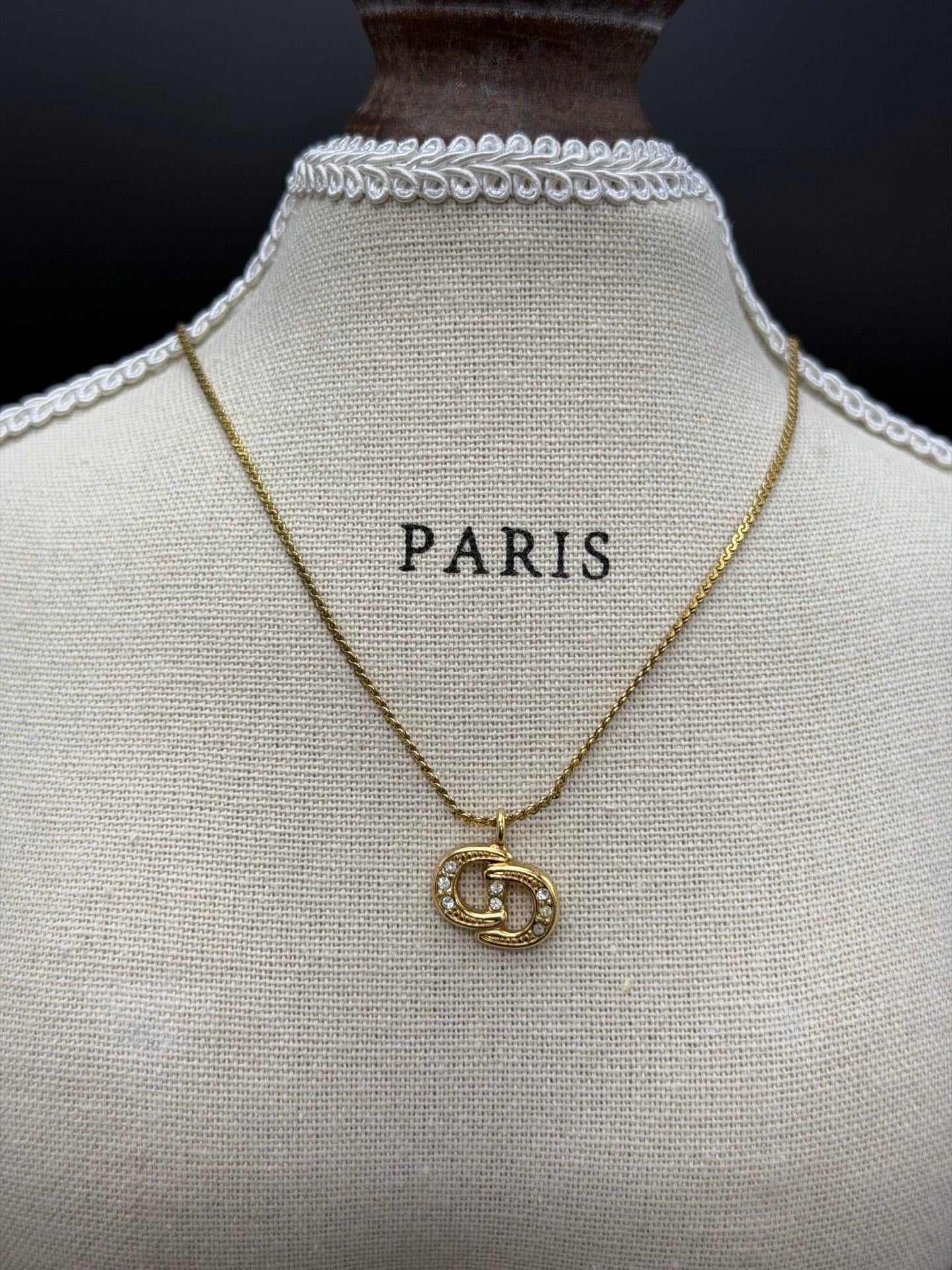 CHRISITIAN DIOR Logo Vintage necklace