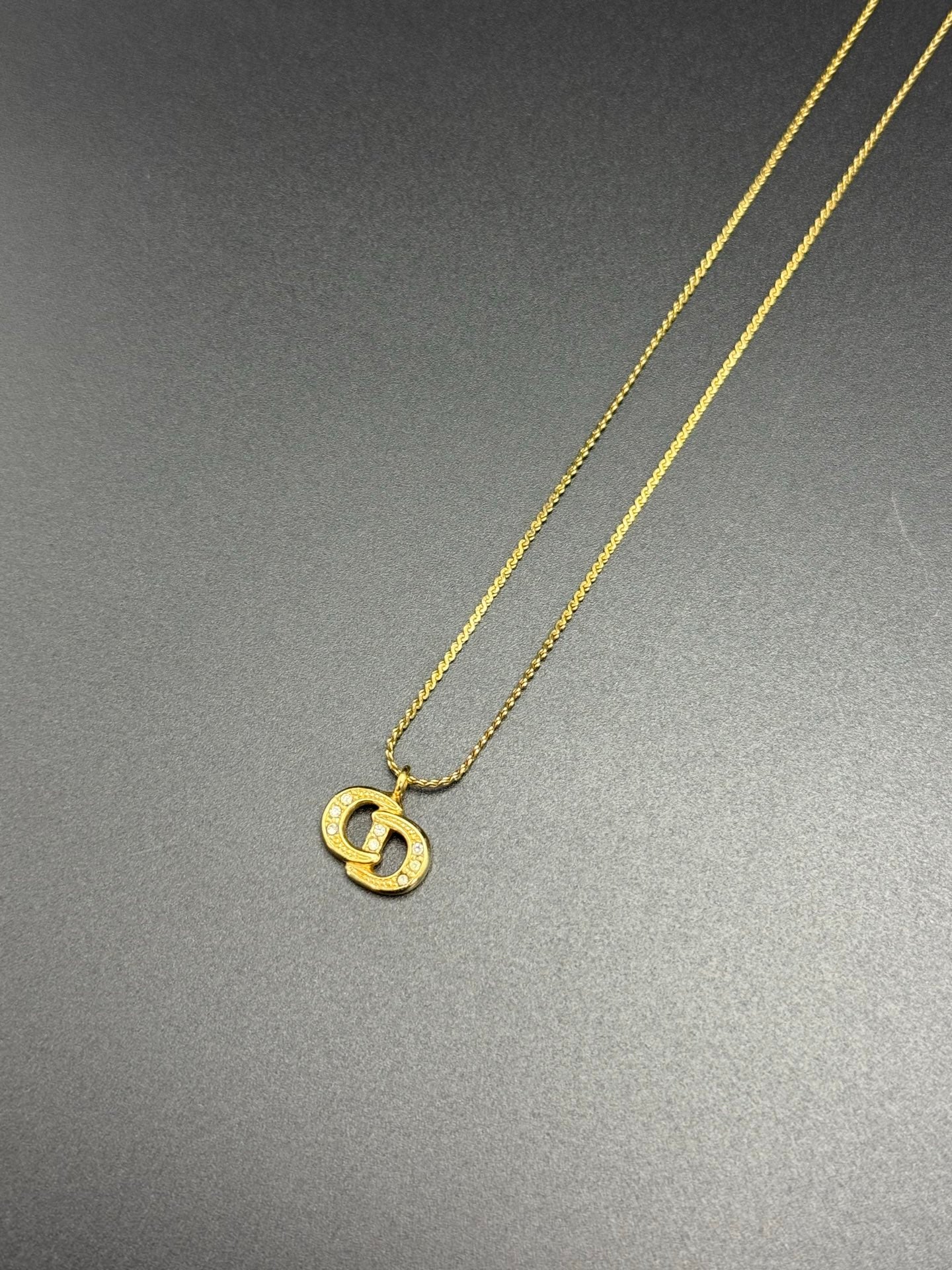 CHRISITIAN DIOR Logo Vintage necklace