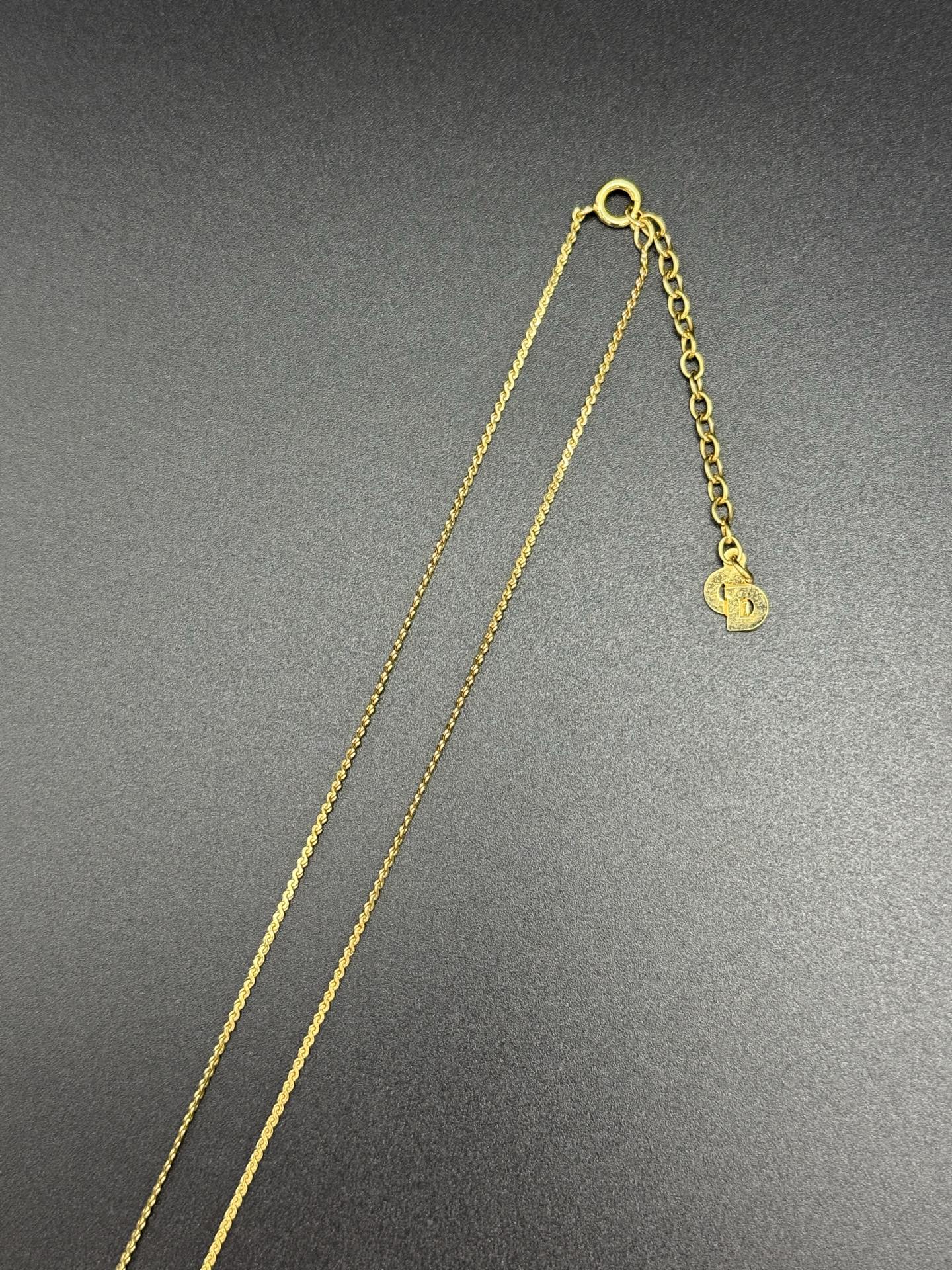 CHRISITIAN DIOR Logo Vintage necklace