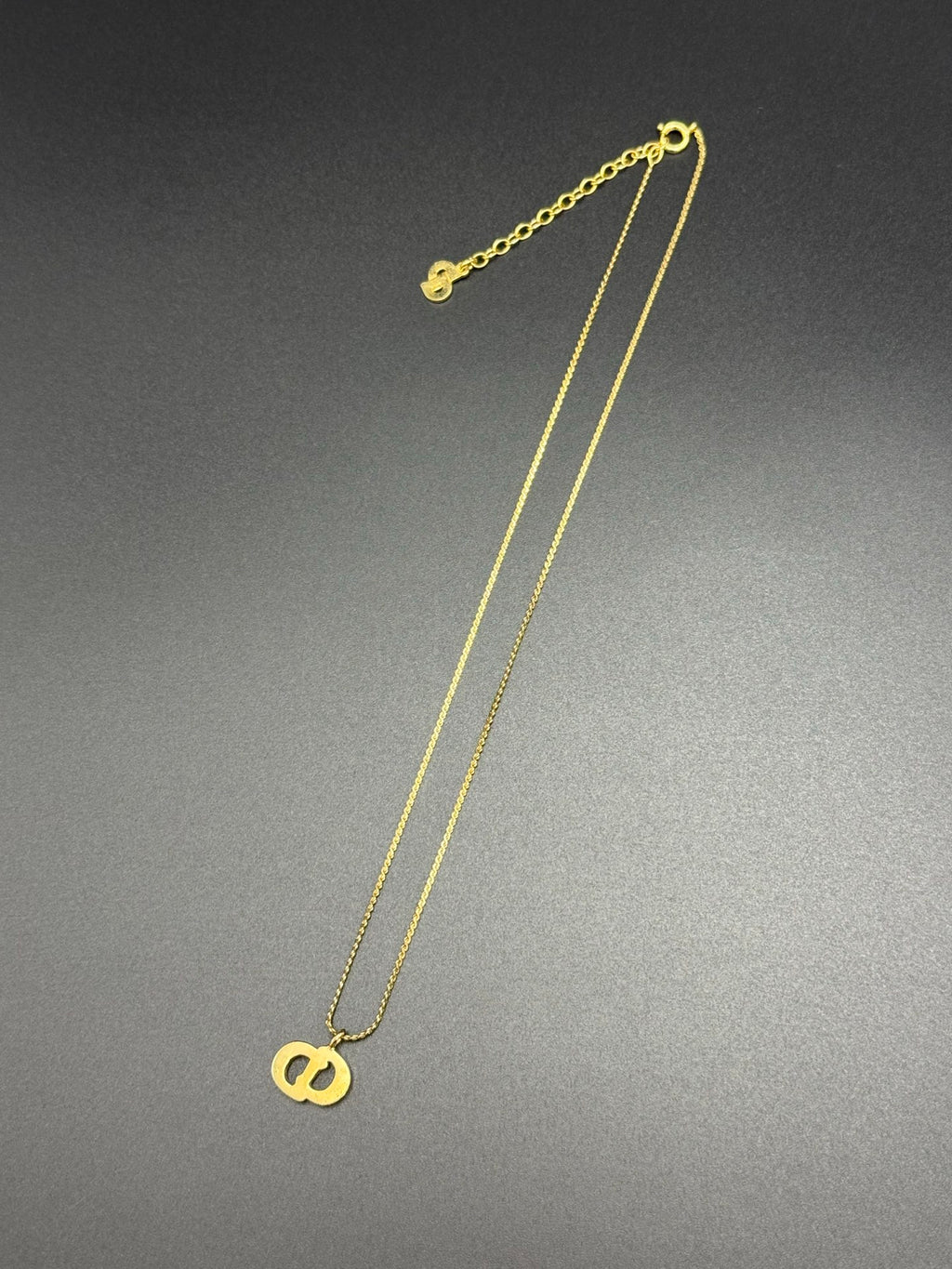 CHRISITIAN DIOR Logo Vintage necklace