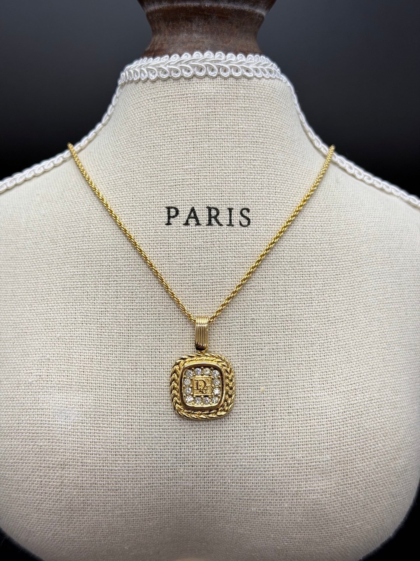 CHRISTIAN DIOR Rhinestone Vintage Necklace