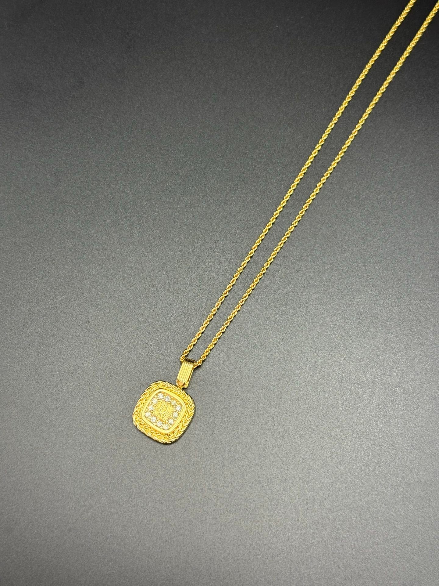 CHRISTIAN DIOR Rhinestone Vintage Necklace