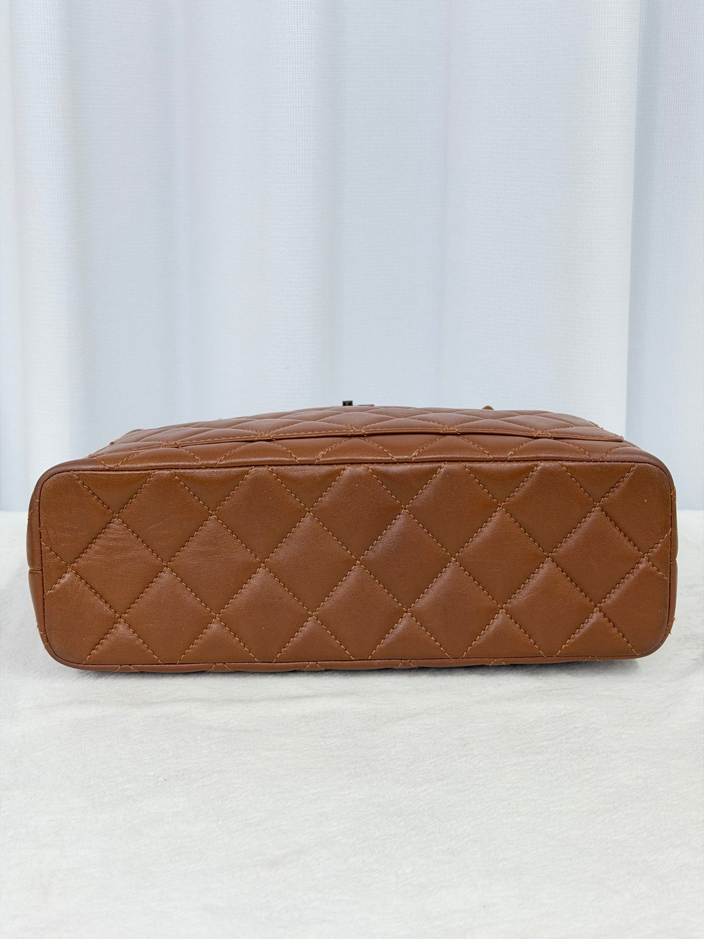 CHANEL Tortosiseshell-Chain Tote bag
