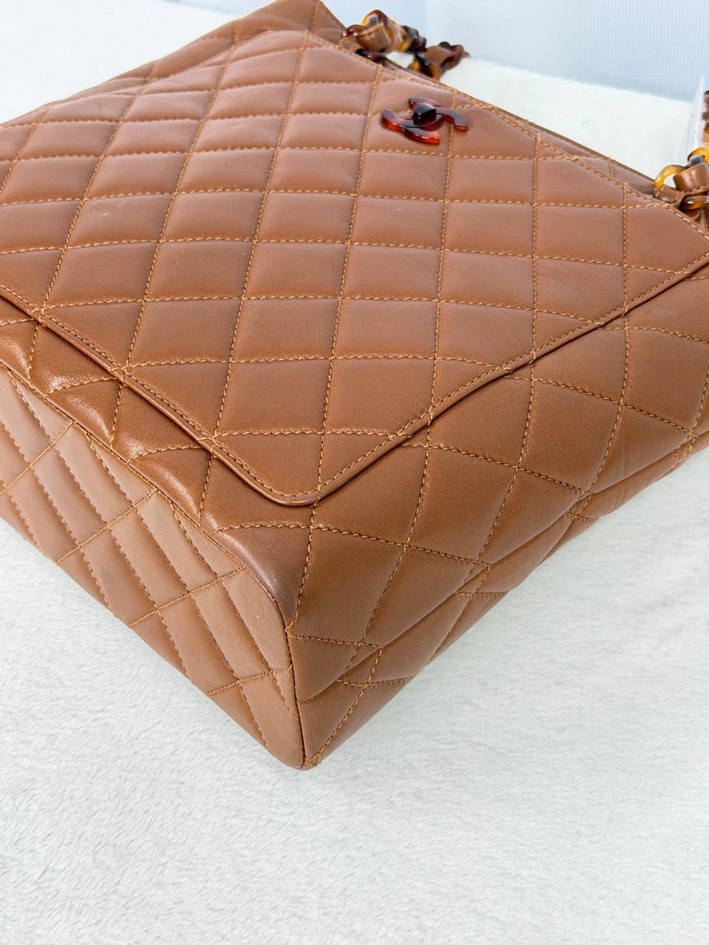 CHANEL Tortosiseshell-Chain Tote bag