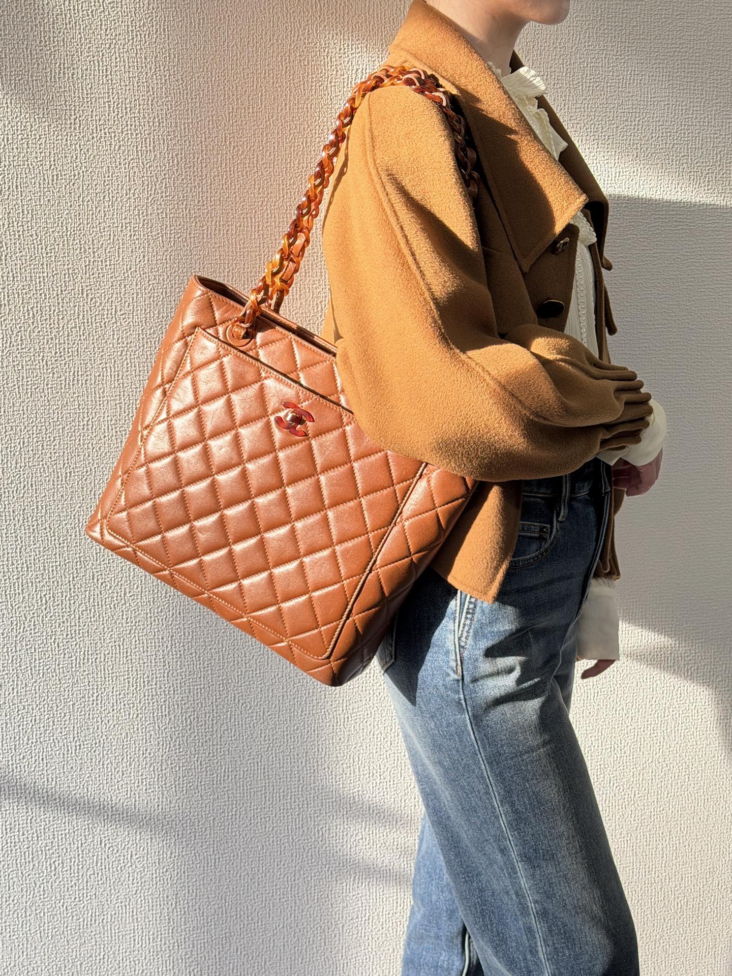 CHANEL Tortosiseshell-Chain Tote bag