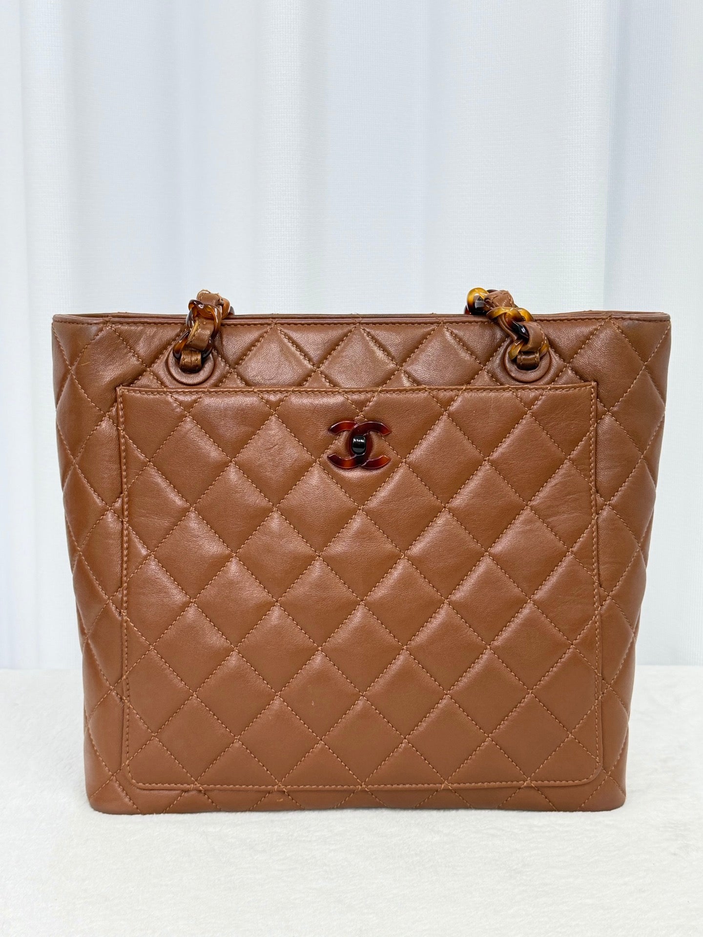CHANEL Tortosiseshell-Chain Tote bag