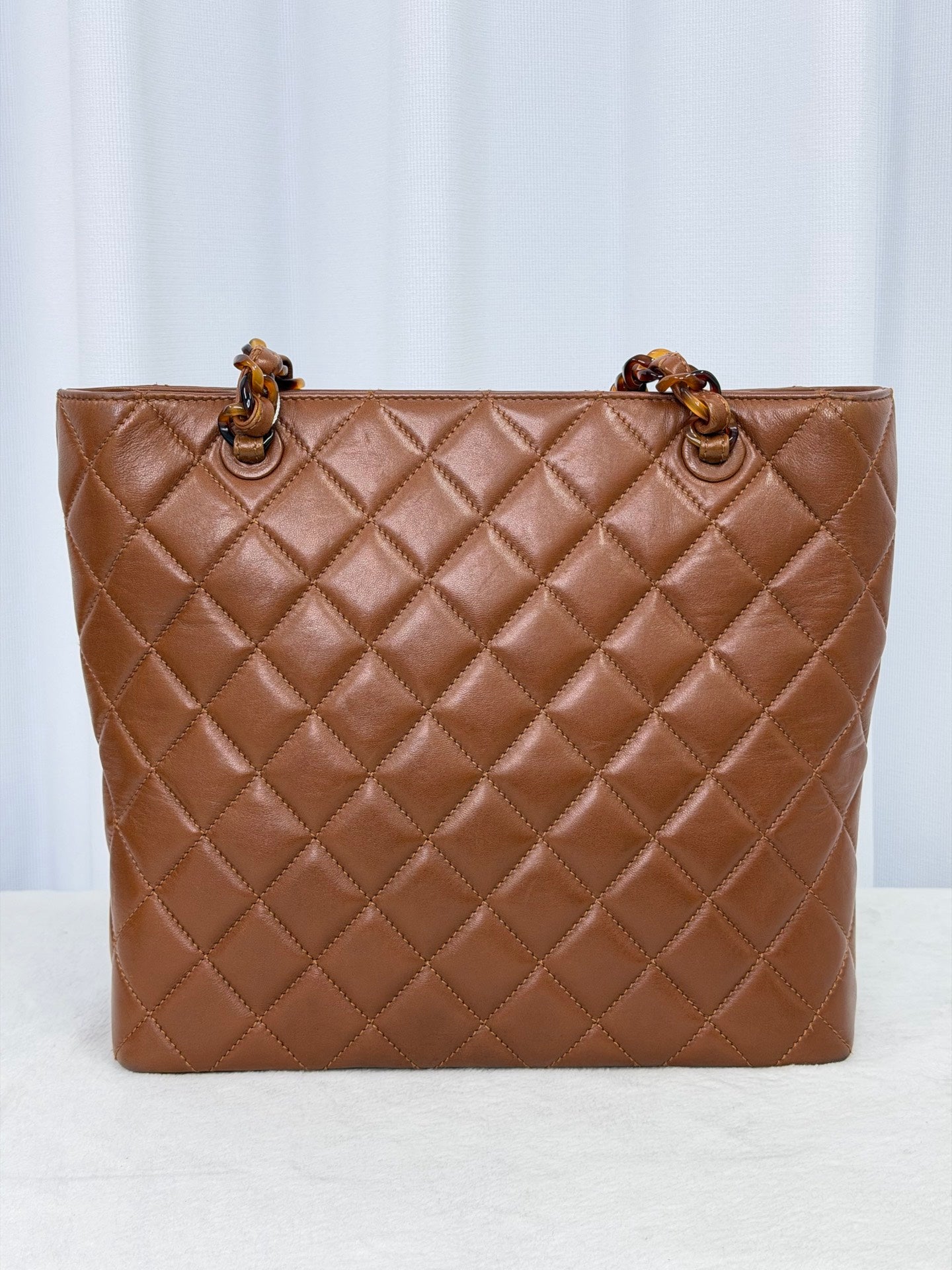 CHANEL Tortosiseshell-Chain Tote bag