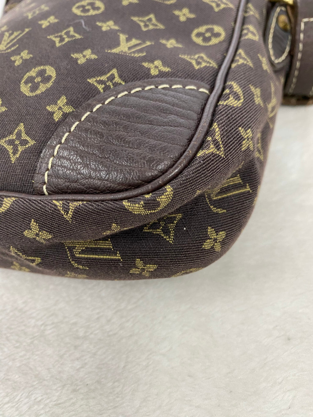 LOUIS VUITTON Monogram Shoulderbag