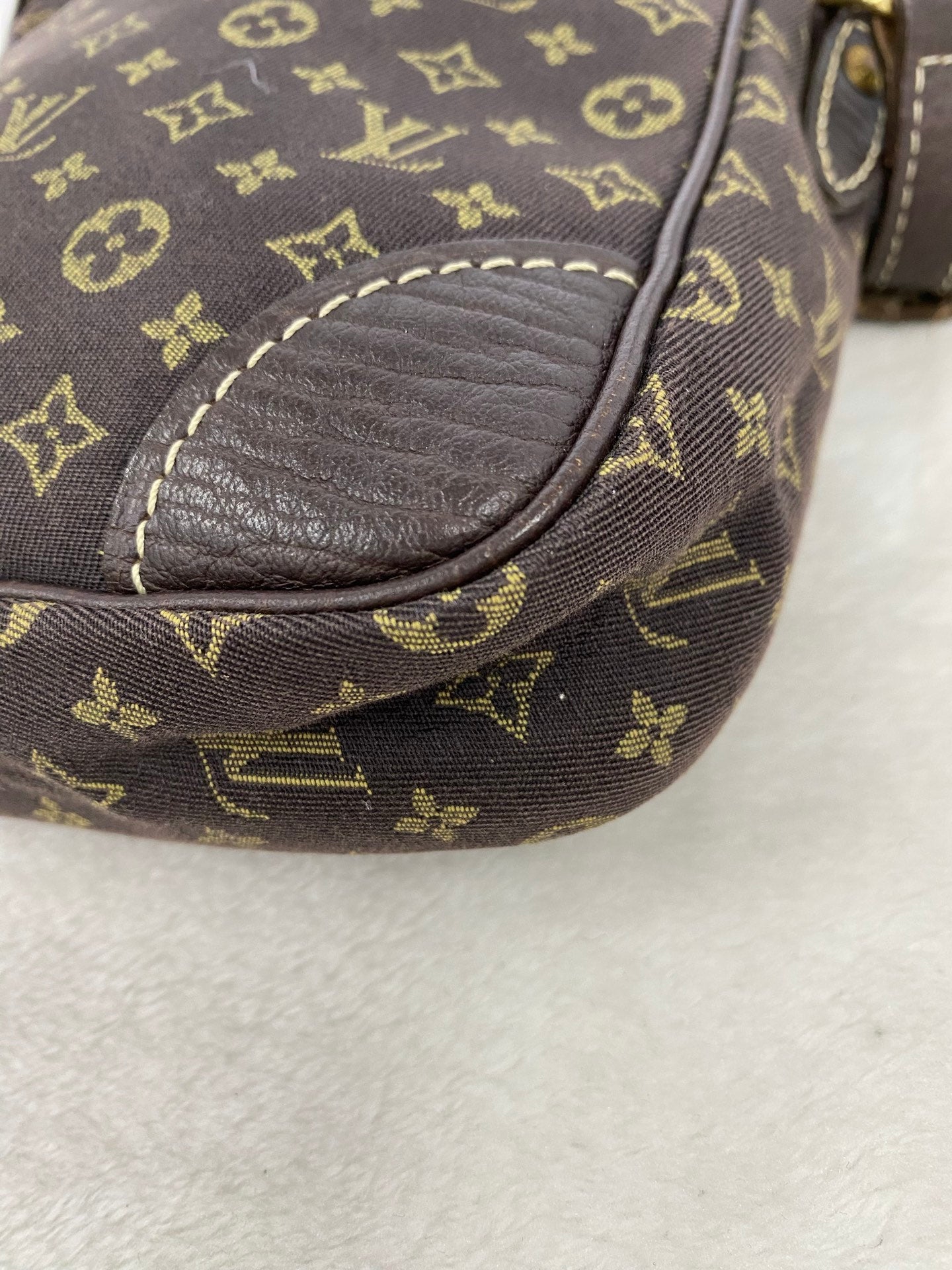 LOUIS VUITTON Monogram Shoulderbag