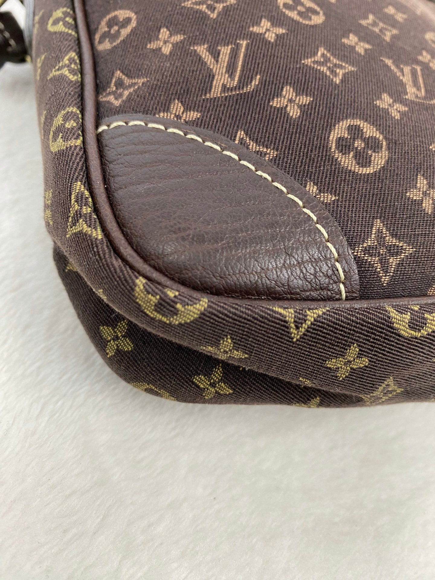 LOUIS VUITTON Monogram Shoulderbag