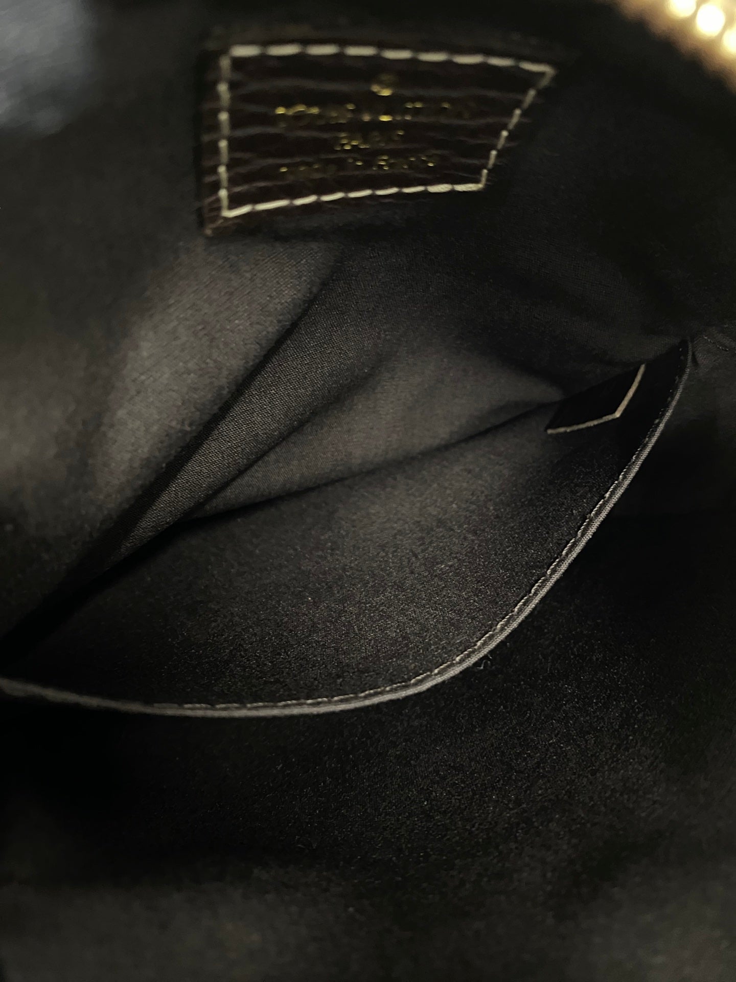 LOUIS VUITTON Monogram Shoulderbag