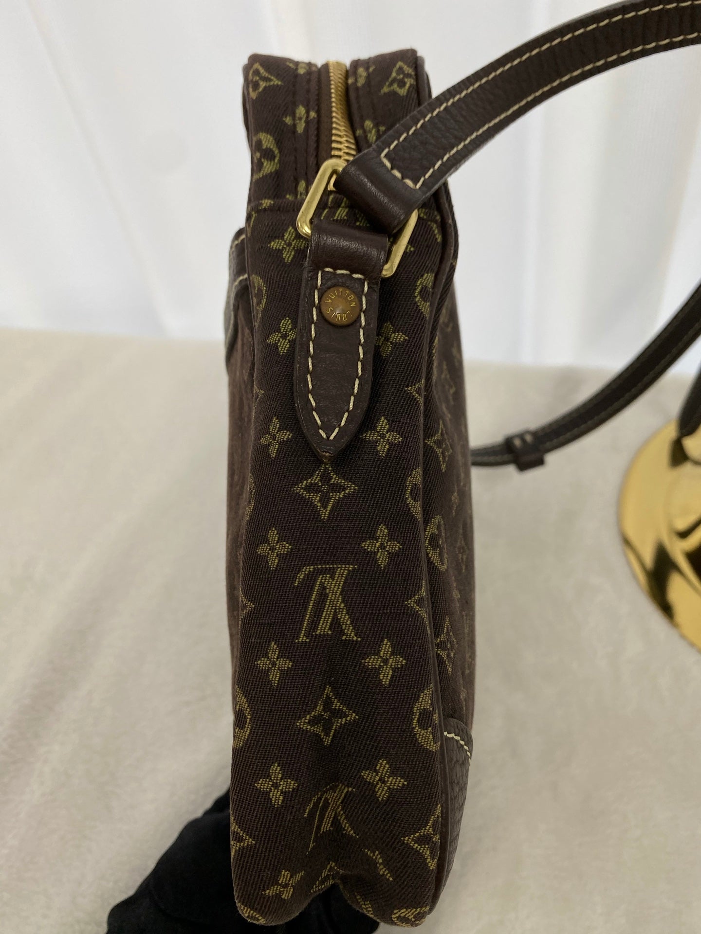 LOUIS VUITTON Monogram Shoulderbag